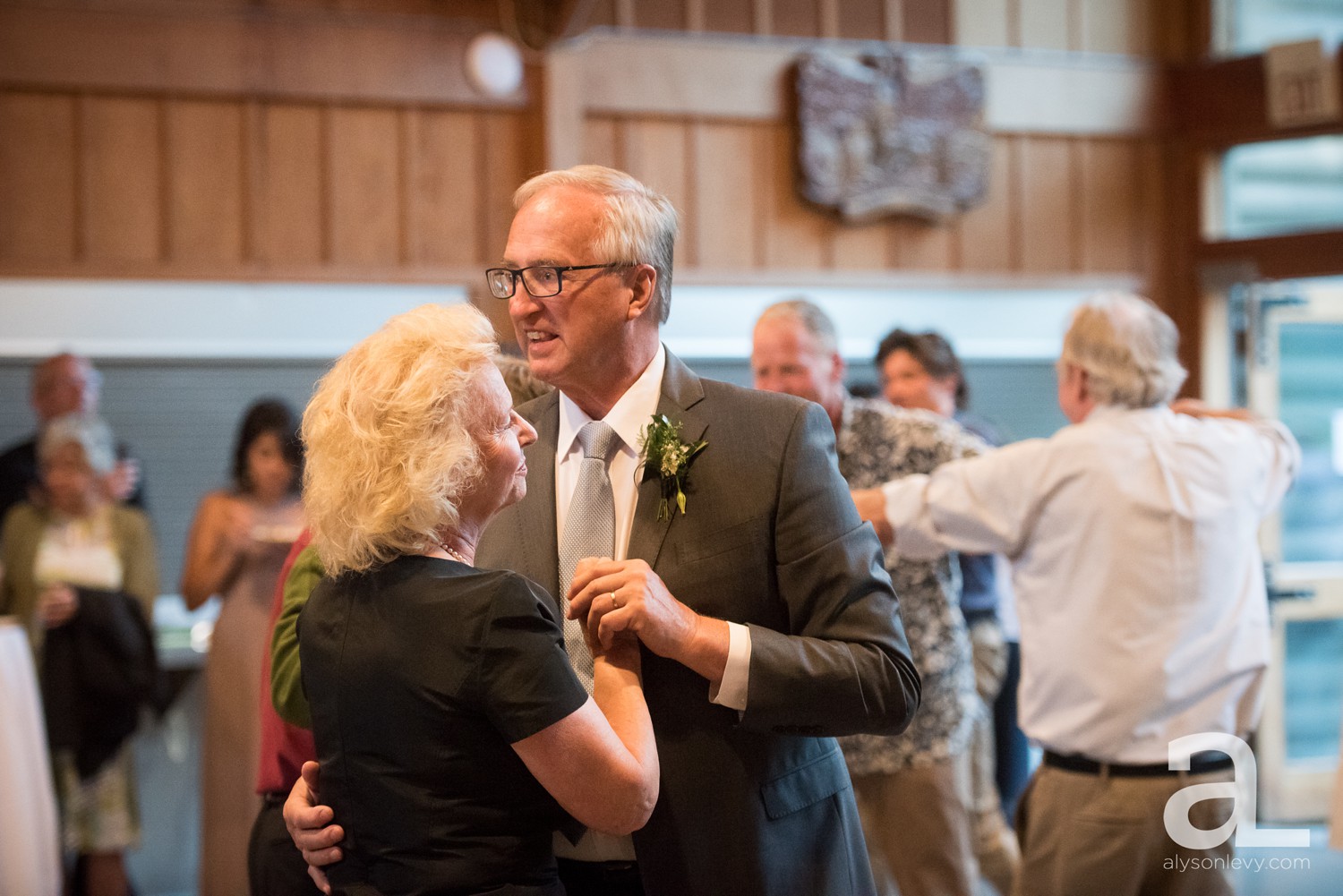 Camp-Angelos-Columbia-River-Gorge-Wedding-Photography_0132.jpg
