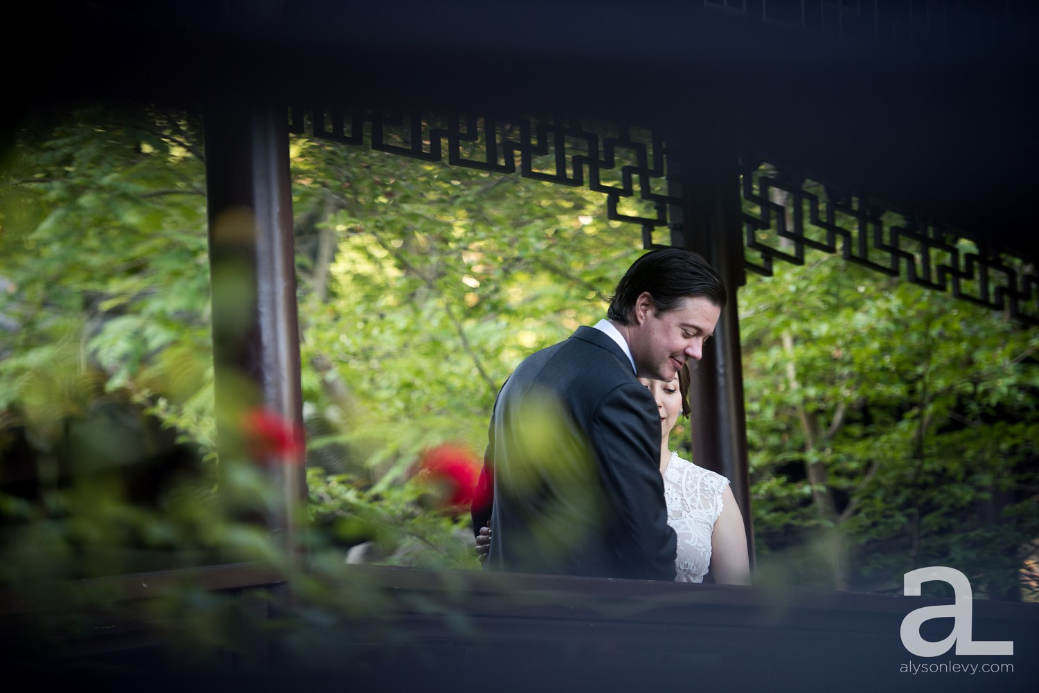 Coopers-Hall-Lan-Su-Chinese-Garden-Portland-Wedding-Photography_0025.jpg