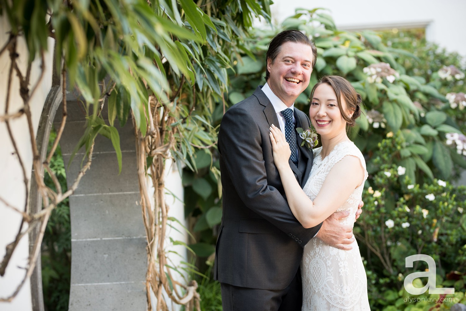 Coopers-Hall-Lan-Su-Chinese-Garden-Portland-Wedding-Photography_0028.jpg