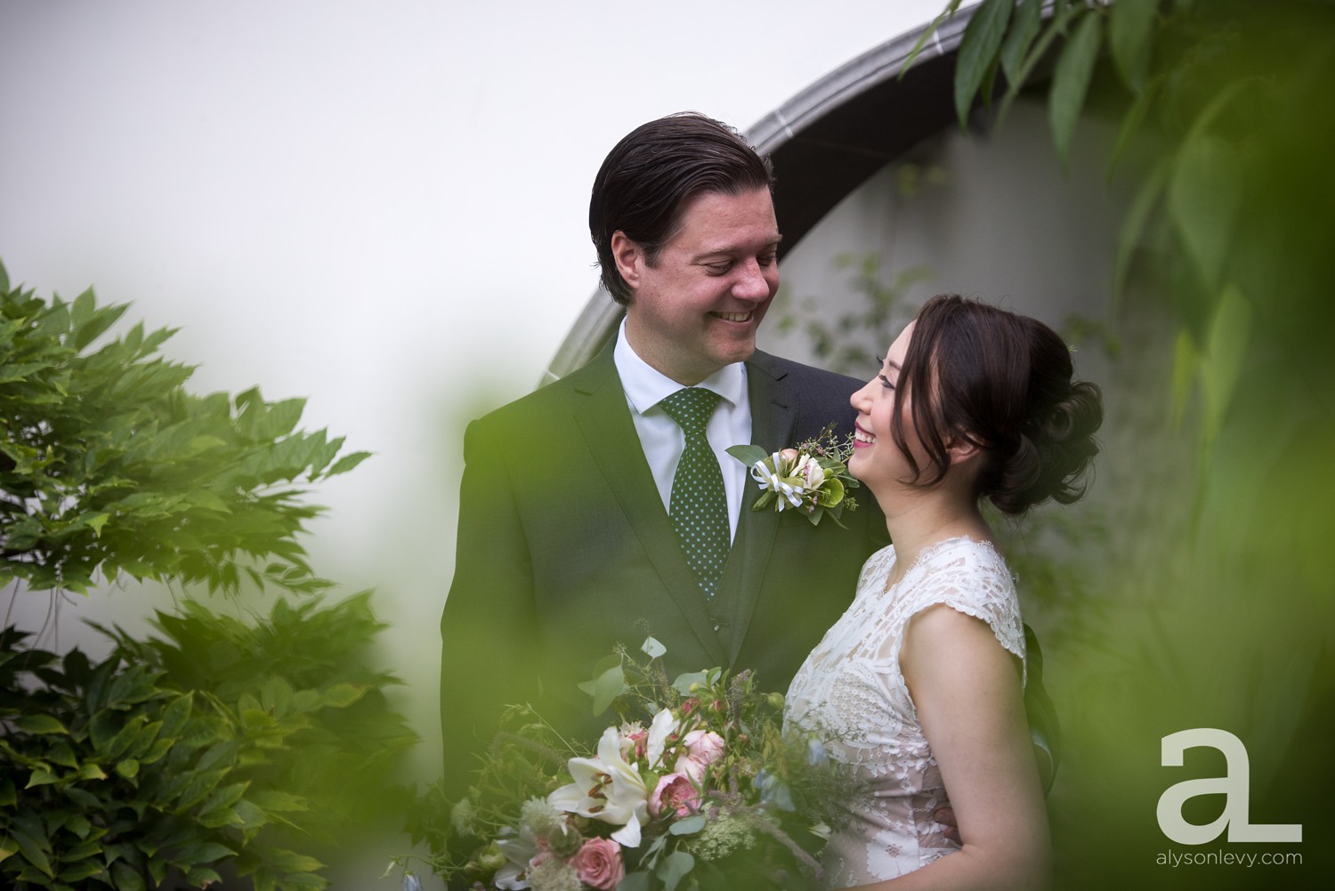 Coopers-Hall-Lan-Su-Chinese-Garden-Portland-Wedding-Photography_0032.jpg