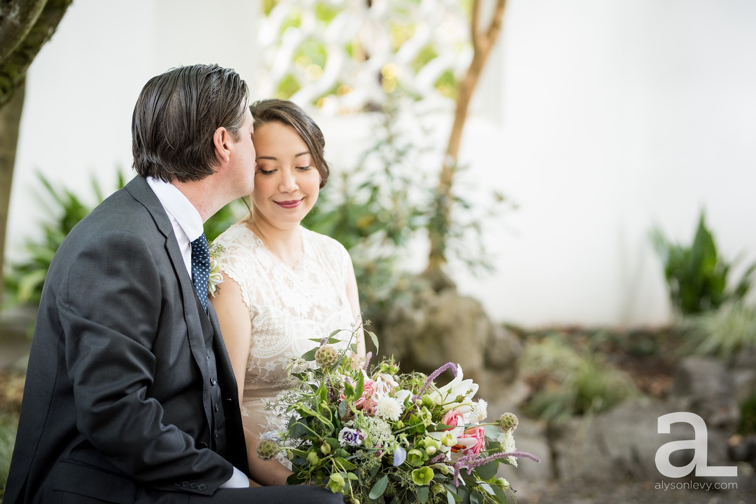 Coopers-Hall-Lan-Su-Chinese-Garden-Portland-Wedding-Photography_0037.jpg