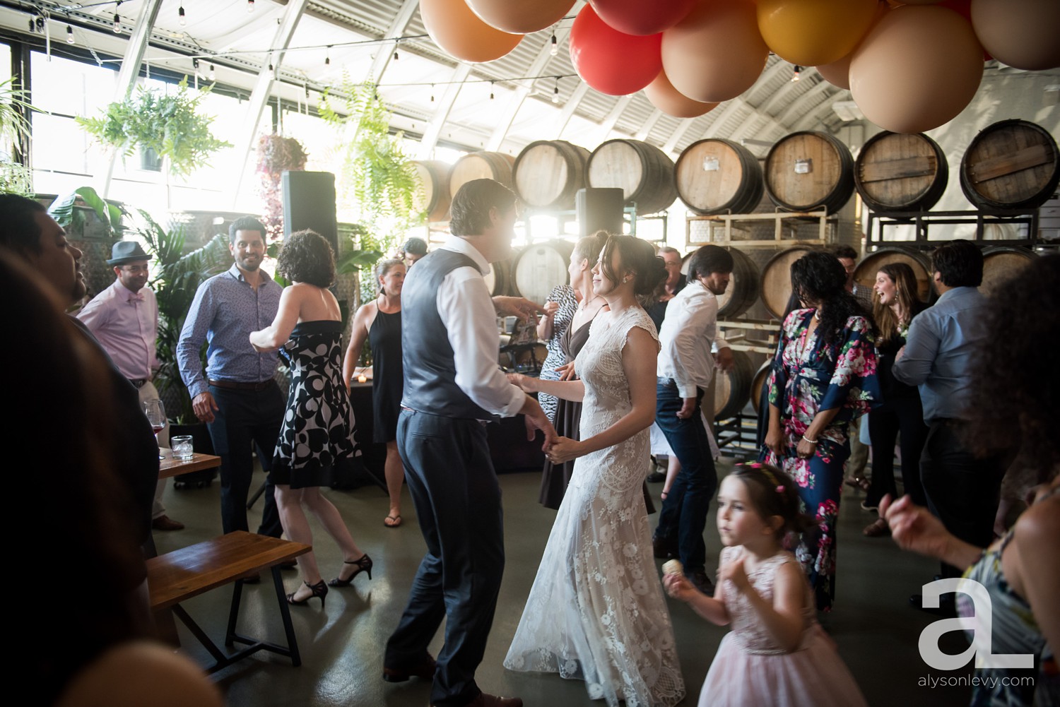 Coopers-Hall-Lan-Su-Chinese-Garden-Portland-Wedding-Photography_0135.jpg