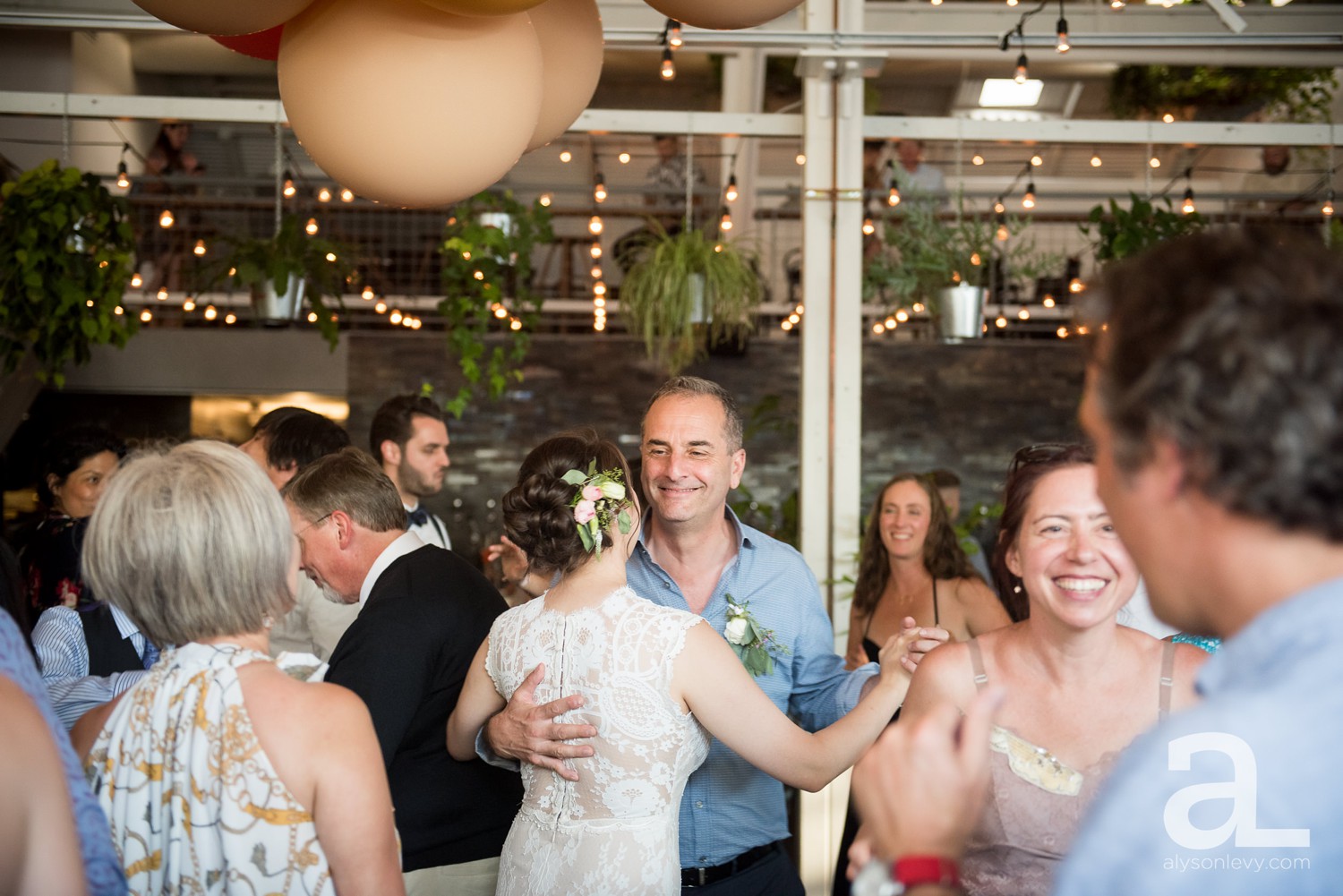 Coopers-Hall-Lan-Su-Chinese-Garden-Portland-Wedding-Photography_0141.jpg