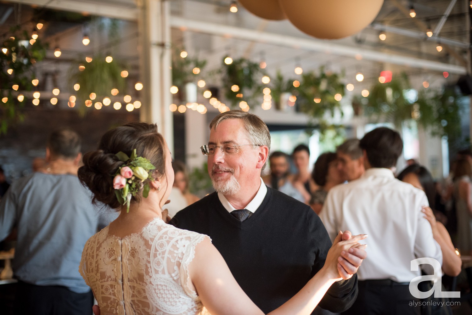 Coopers-Hall-Lan-Su-Chinese-Garden-Portland-Wedding-Photography_0174.jpg