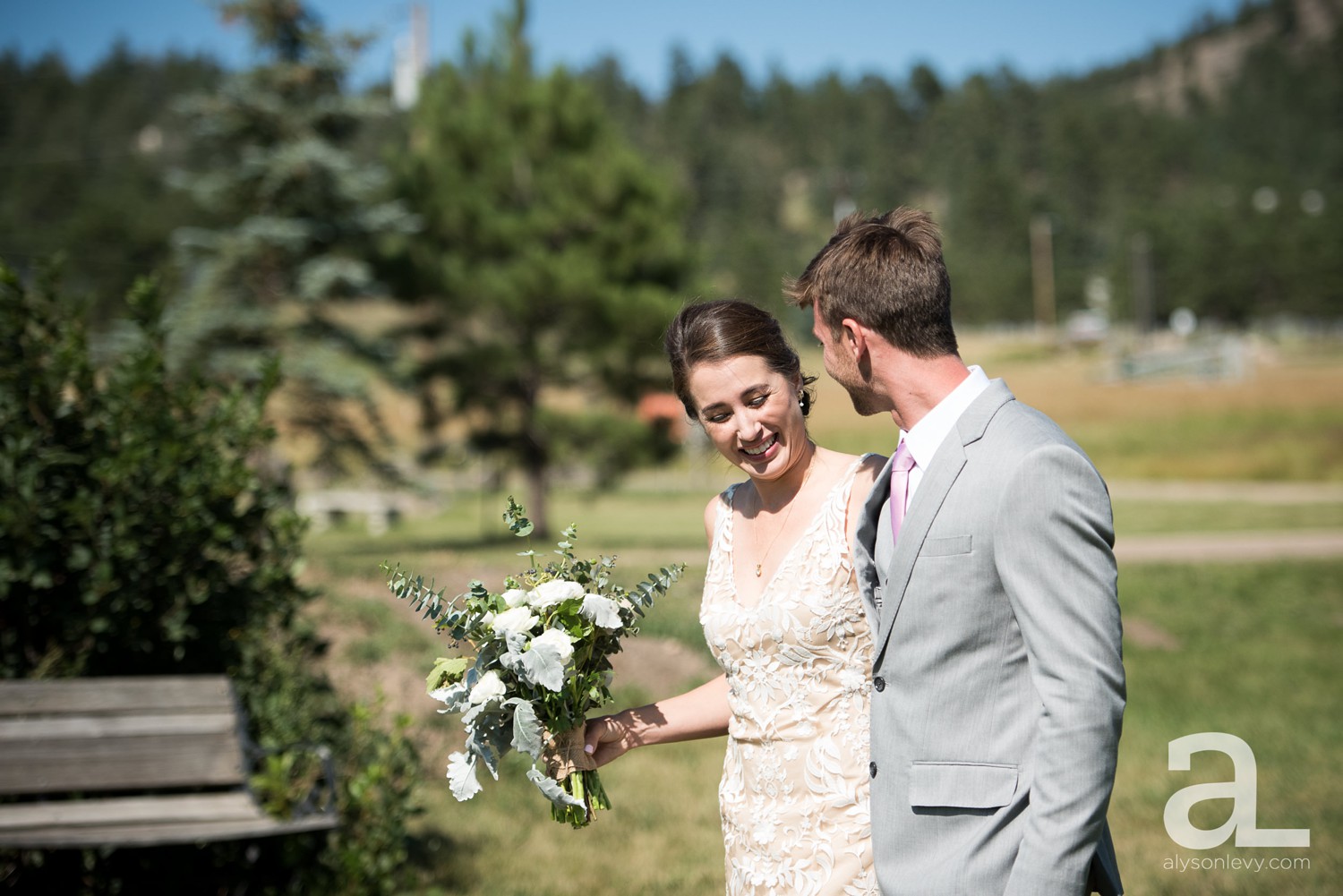 Destination-Wedding-Photography-Evergreen-Memorial-Barn_0060.jpg