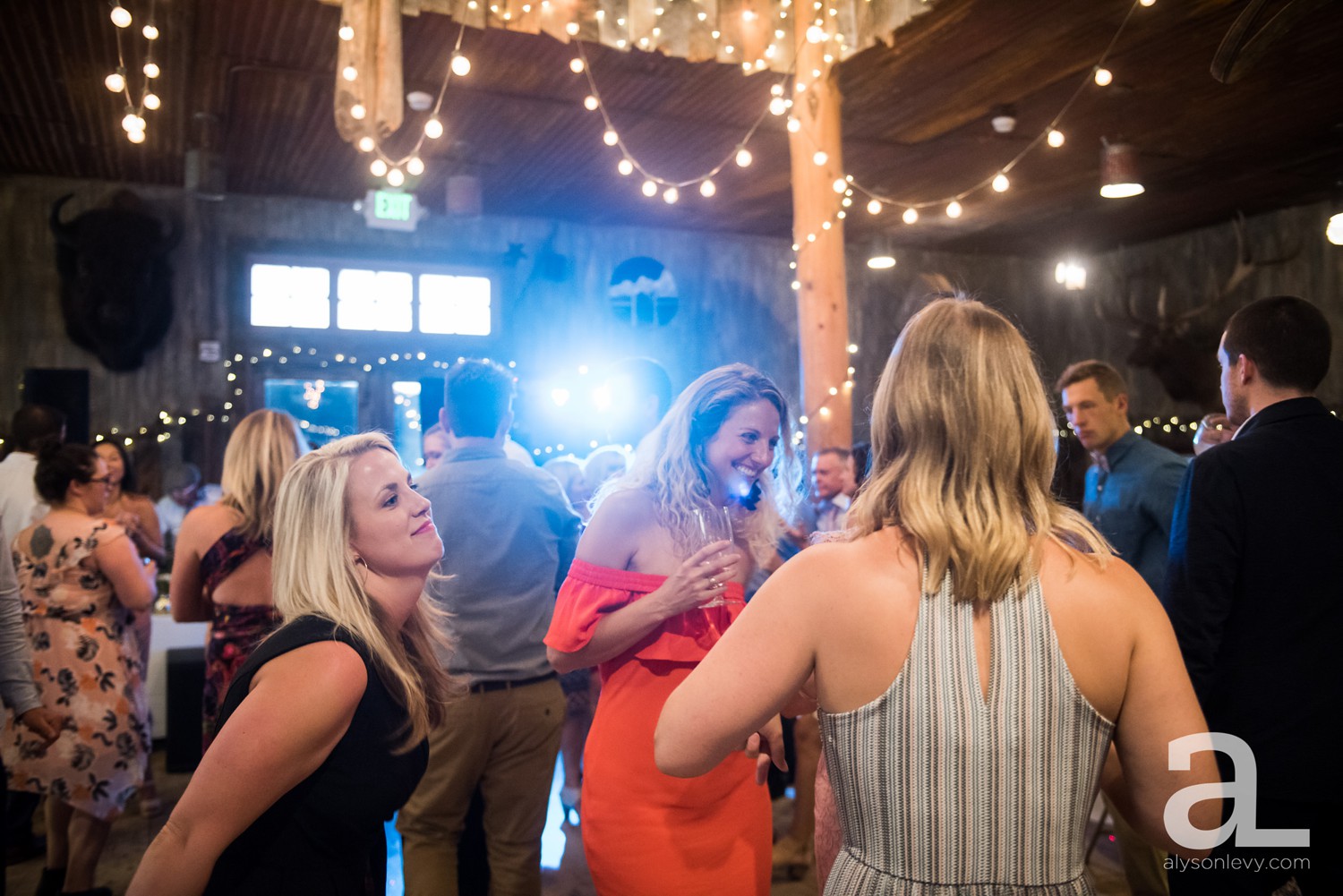 Destination-Wedding-Photography-Evergreen-Memorial-Barn_0105.jpg