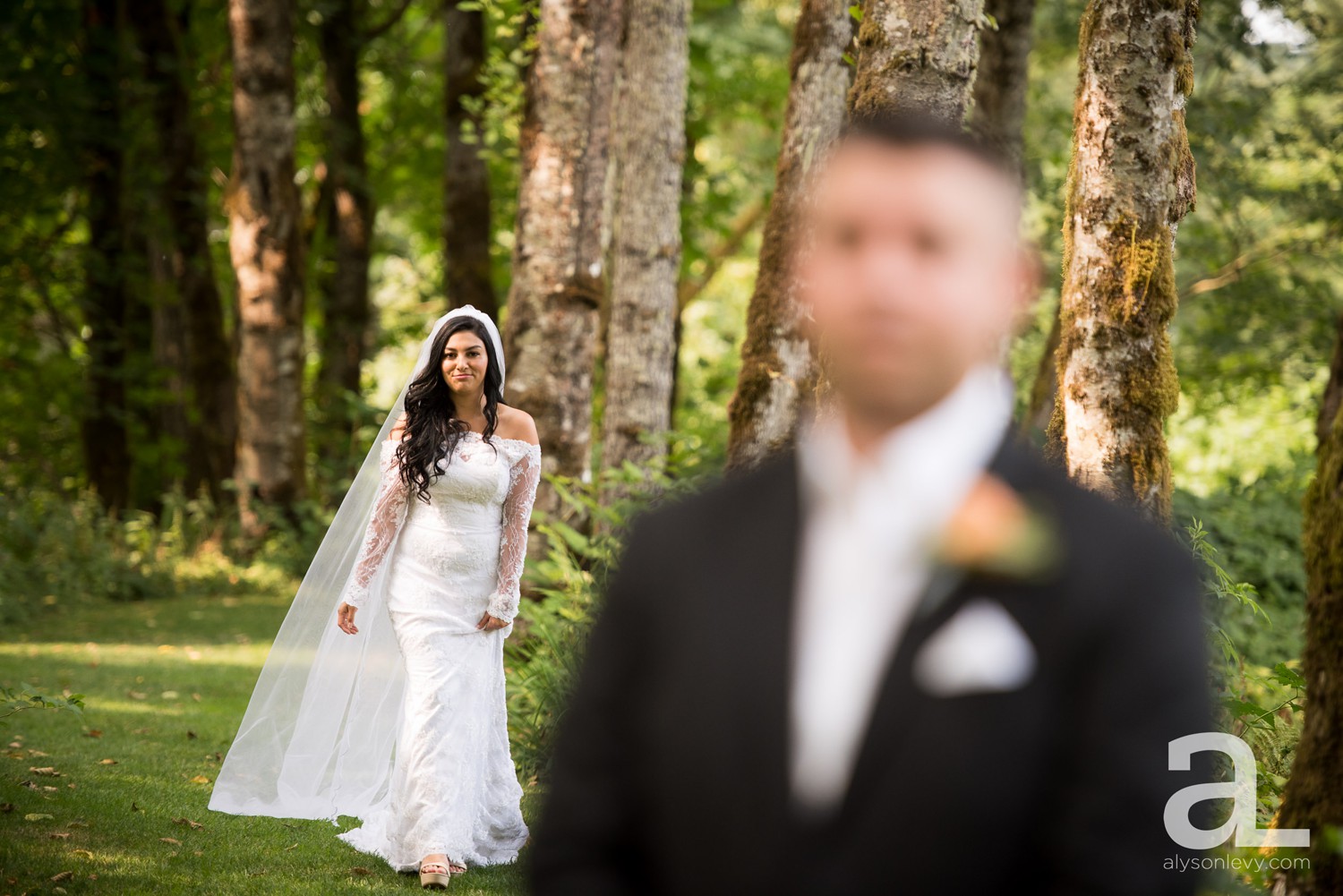 Portland-Wedding-Photography-Bridal-Veil-Lakes_0010.jpg