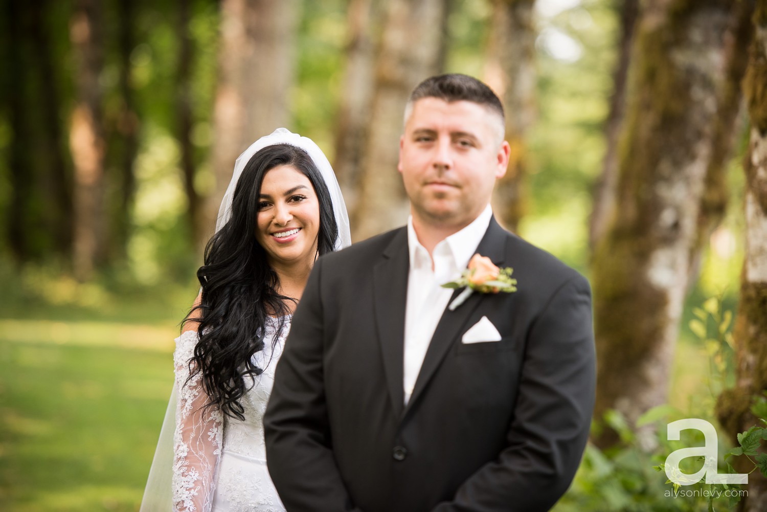 Portland-Wedding-Photography-Bridal-Veil-Lakes_0011.jpg