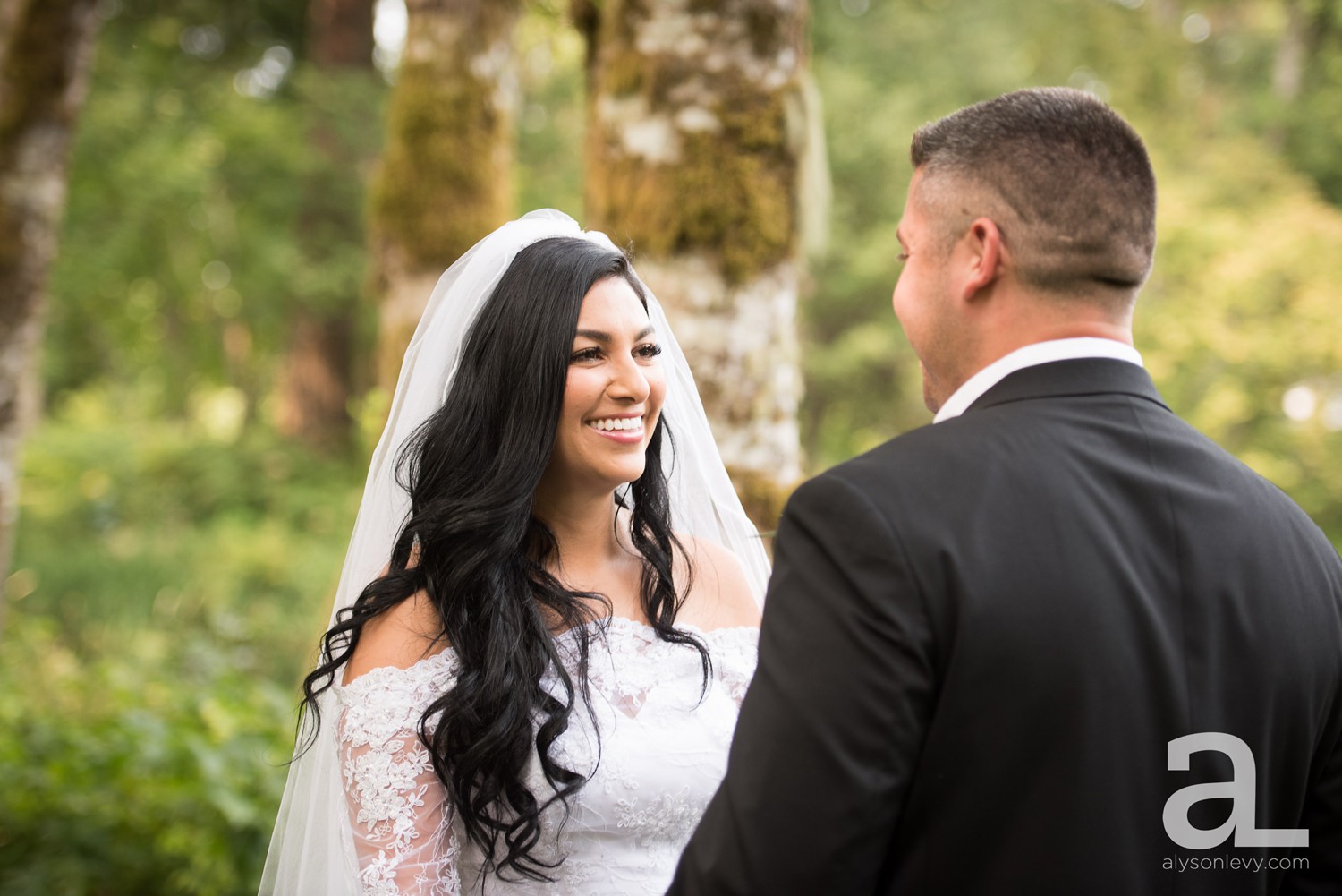 Portland-Wedding-Photography-Bridal-Veil-Lakes_0013.jpg