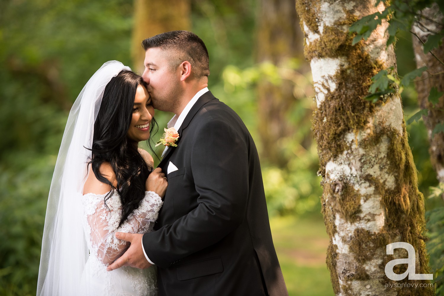 Portland-Wedding-Photography-Bridal-Veil-Lakes_0018.jpg