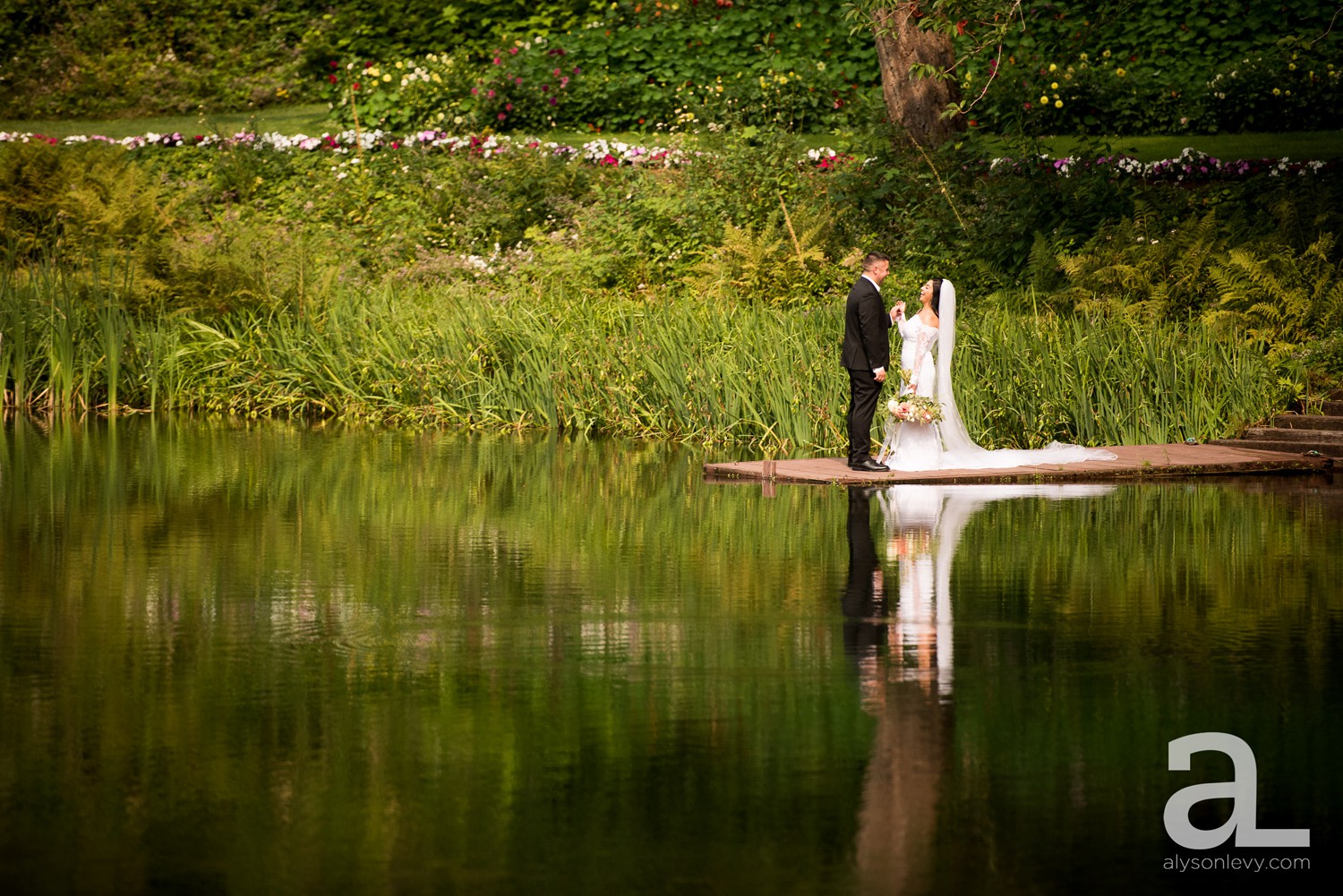 Portland-Wedding-Photography-Bridal-Veil-Lakes_0019.jpg