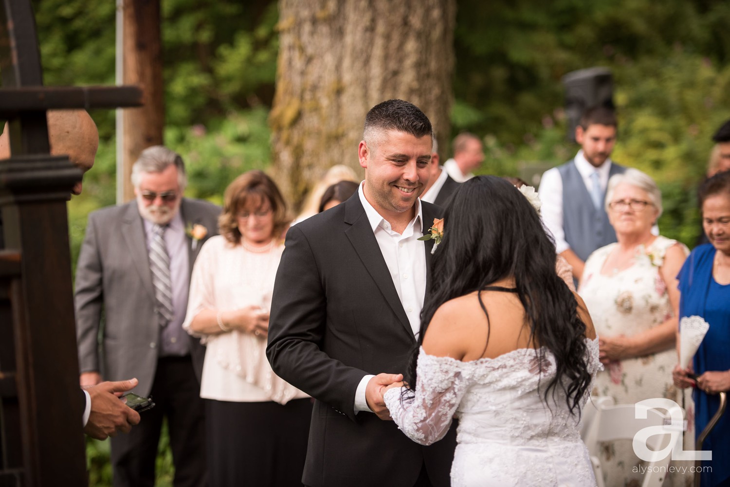 Portland-Wedding-Photography-Bridal-Veil-Lakes_0031.jpg