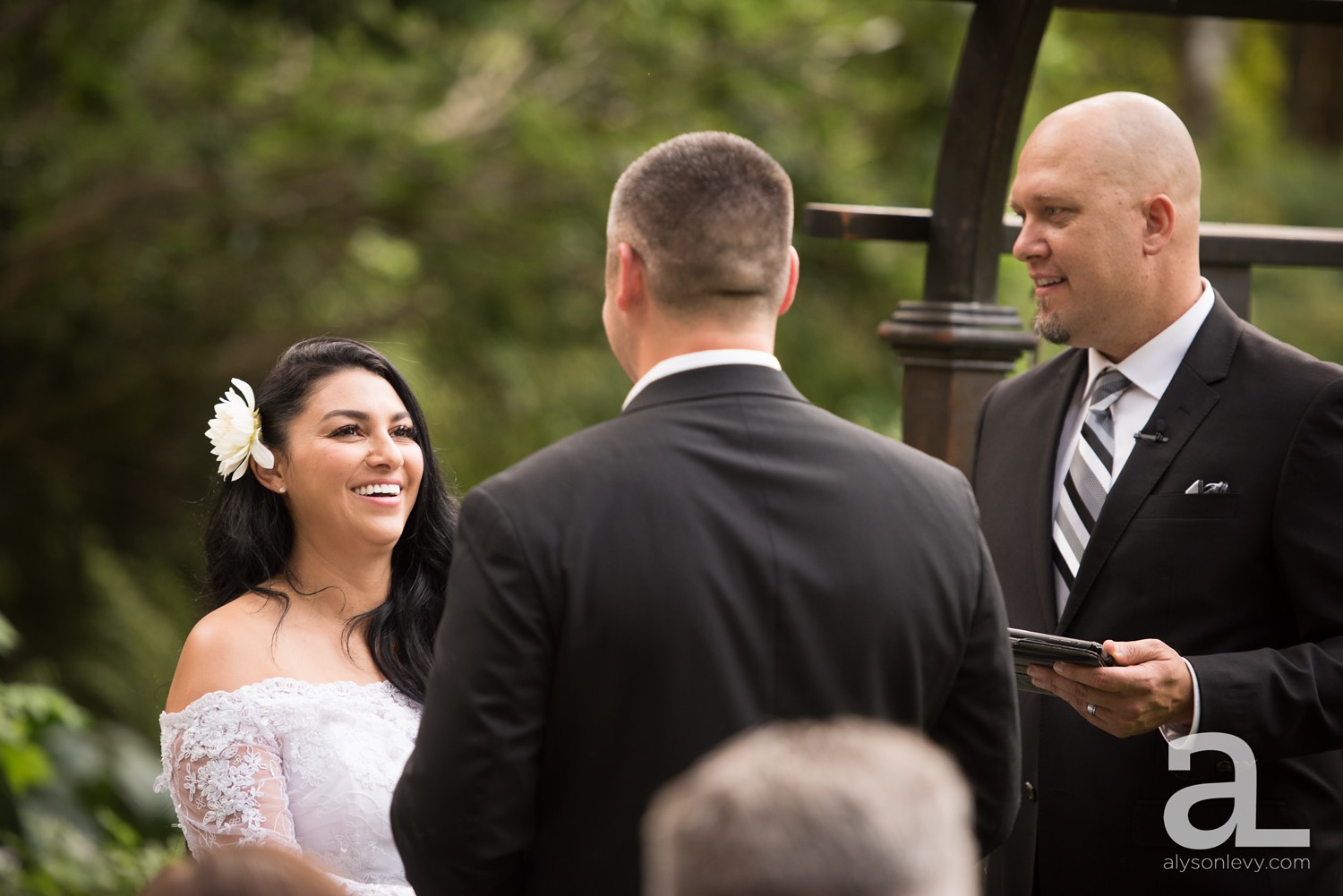 Portland-Wedding-Photography-Bridal-Veil-Lakes_0038.jpg