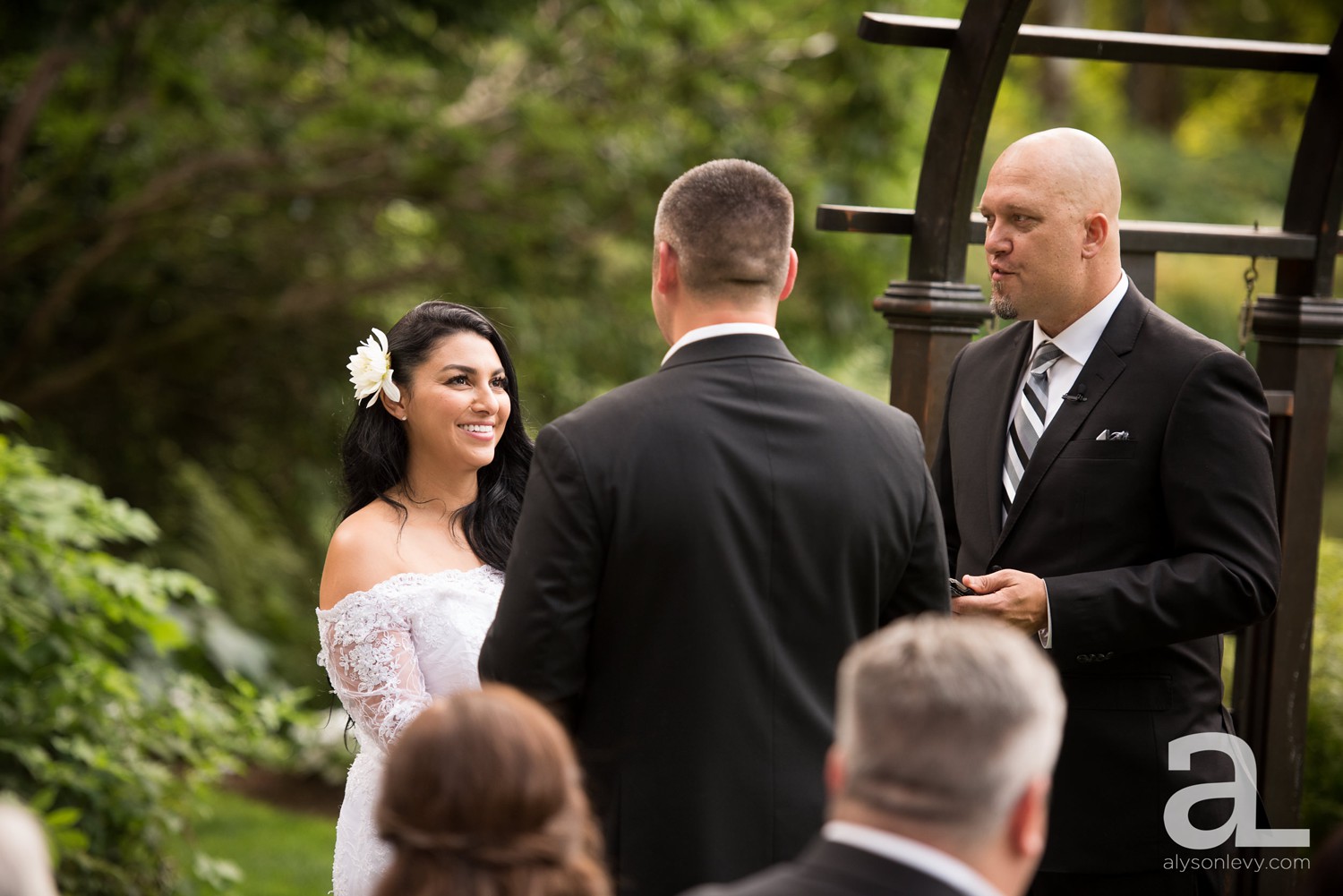 Portland-Wedding-Photography-Bridal-Veil-Lakes_0041.jpg