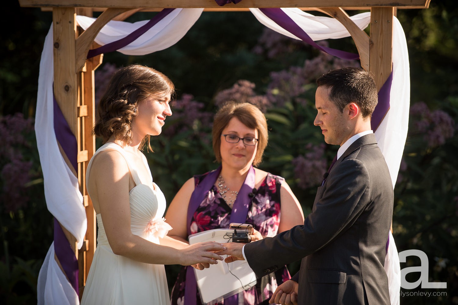 Portland-Wedding-Photography-Blackberry-Hall-Meadow_0046.jpg