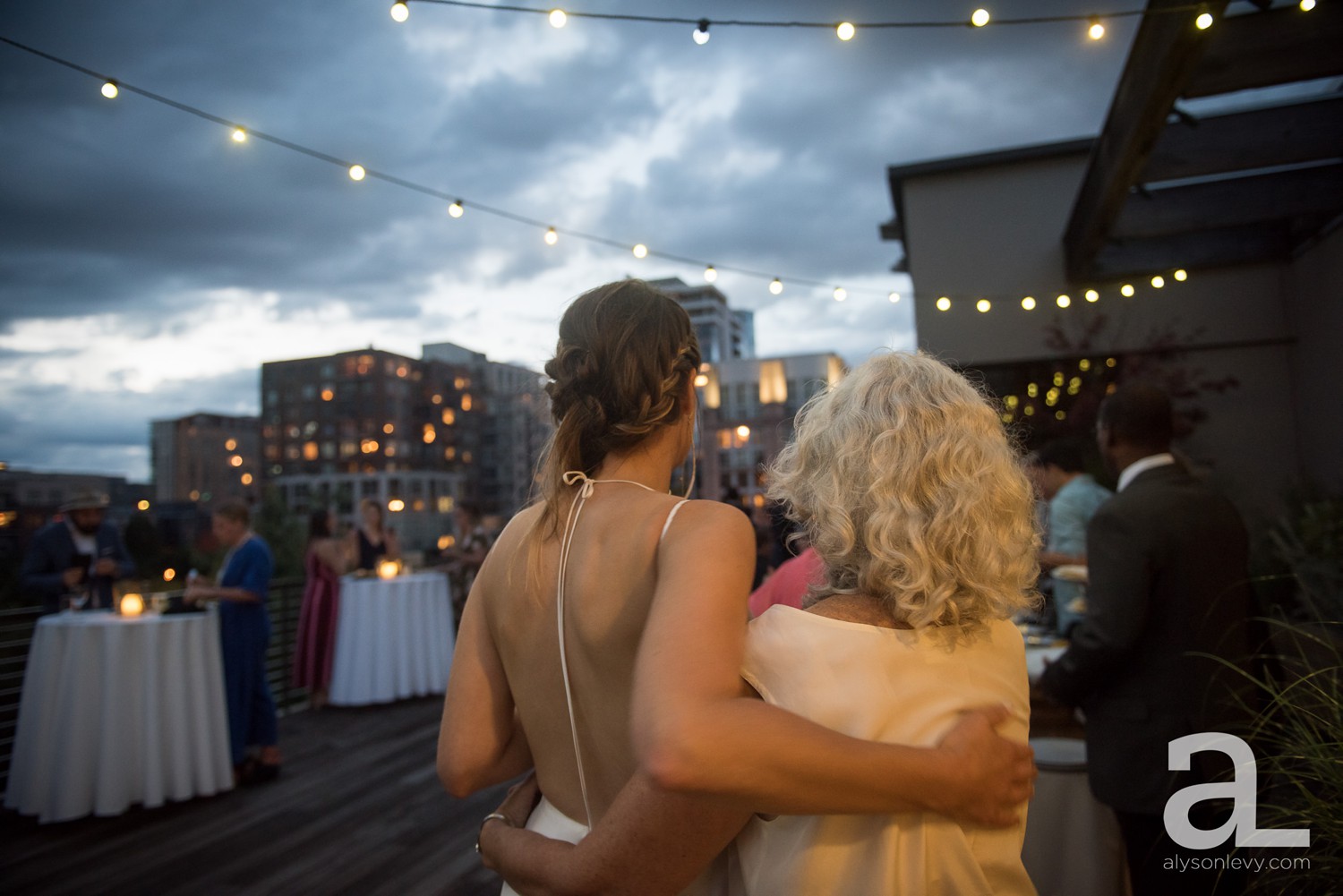 Portland-Wedding-Photography-EcoTrust-Rooftop_0071.jpg