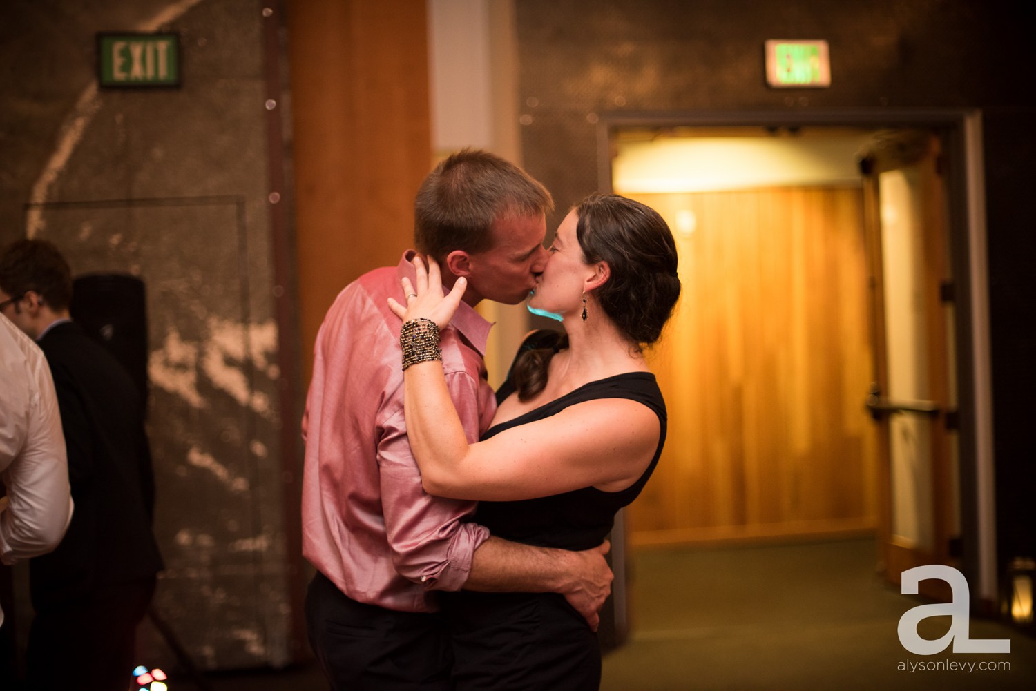 Portland-Wedding-Photography-EcoTrust-Rooftop_0110.jpg