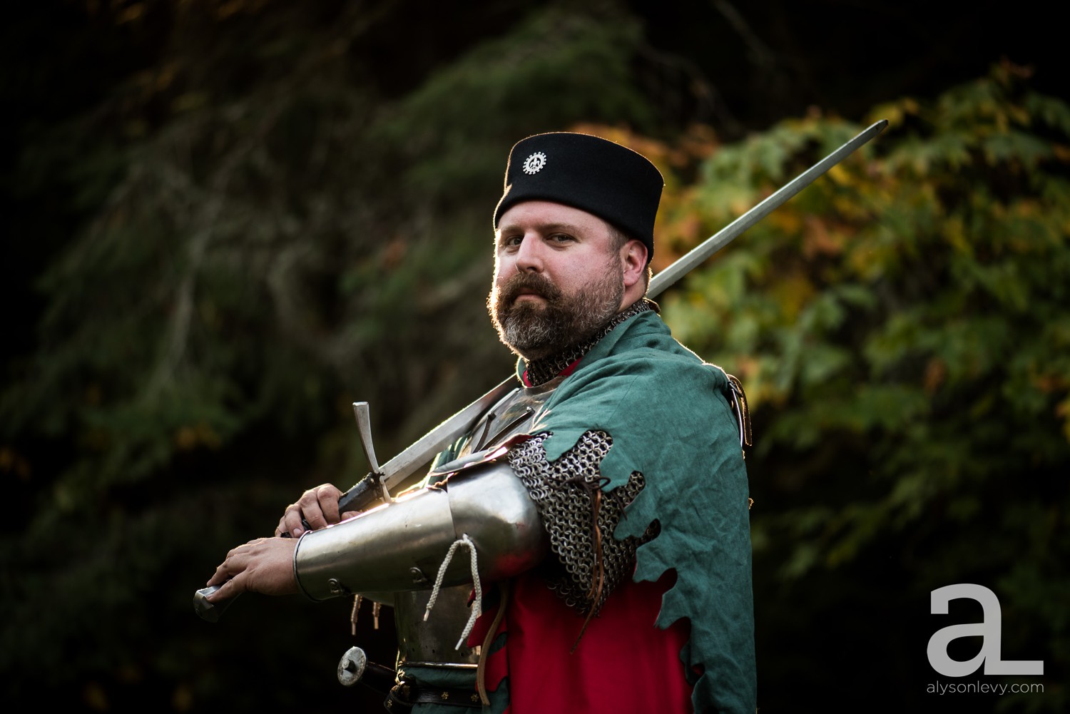 Portland-Portrait-Photography-Medieval-Armor_0001.jpg