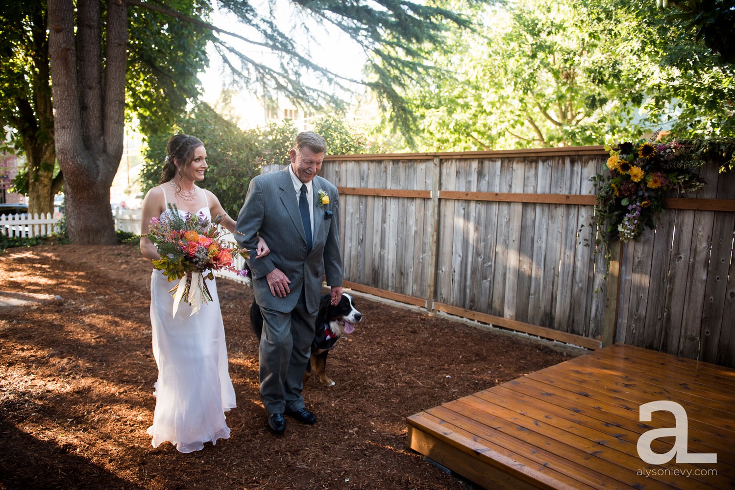 Portland-Backyard-Wedding-Photography_0009.jpg