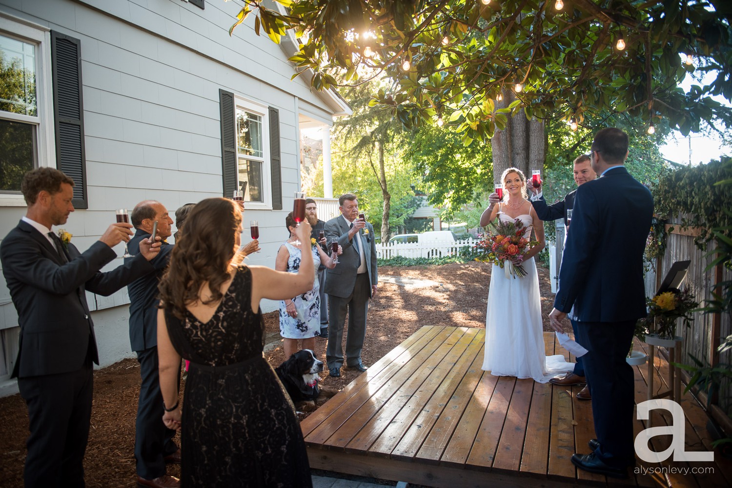 Portland-Backyard-Wedding-Photography_0029.jpg
