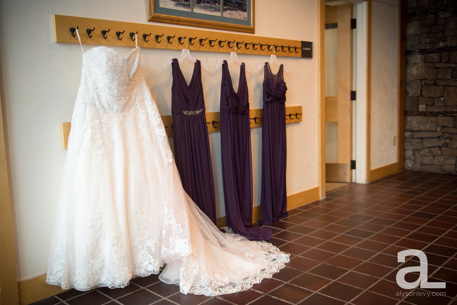 Oregon-Columbia-River-Gorge-Wedding-Photography_0001.jpg