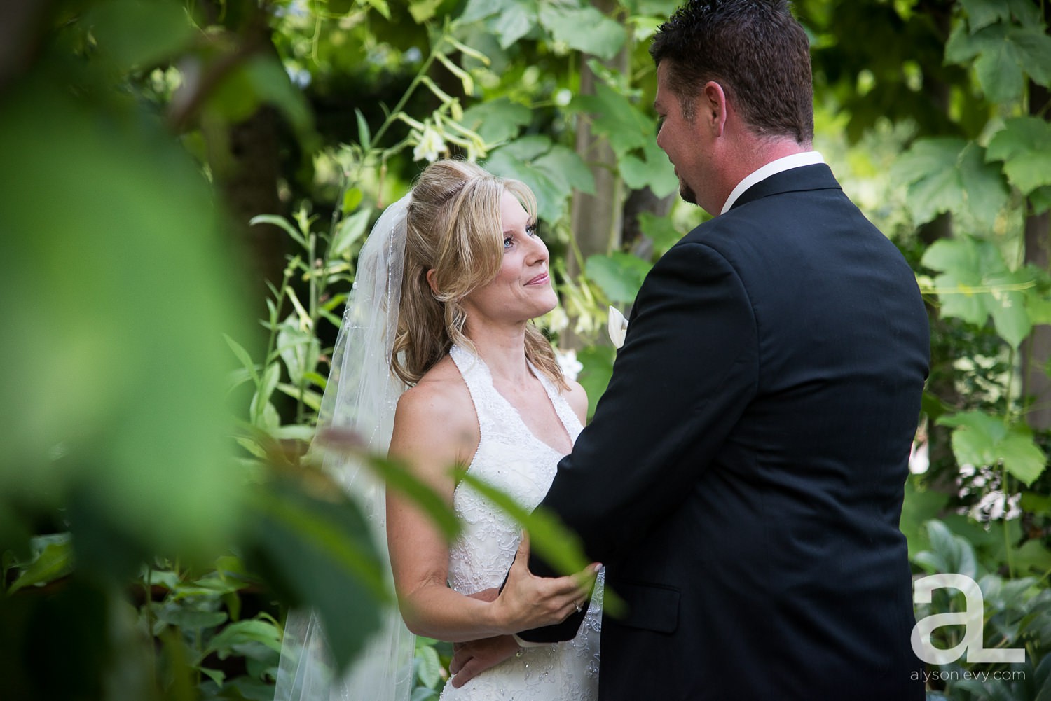 McMenamins-Edgefield-Wedding-Photography_0017.jpg