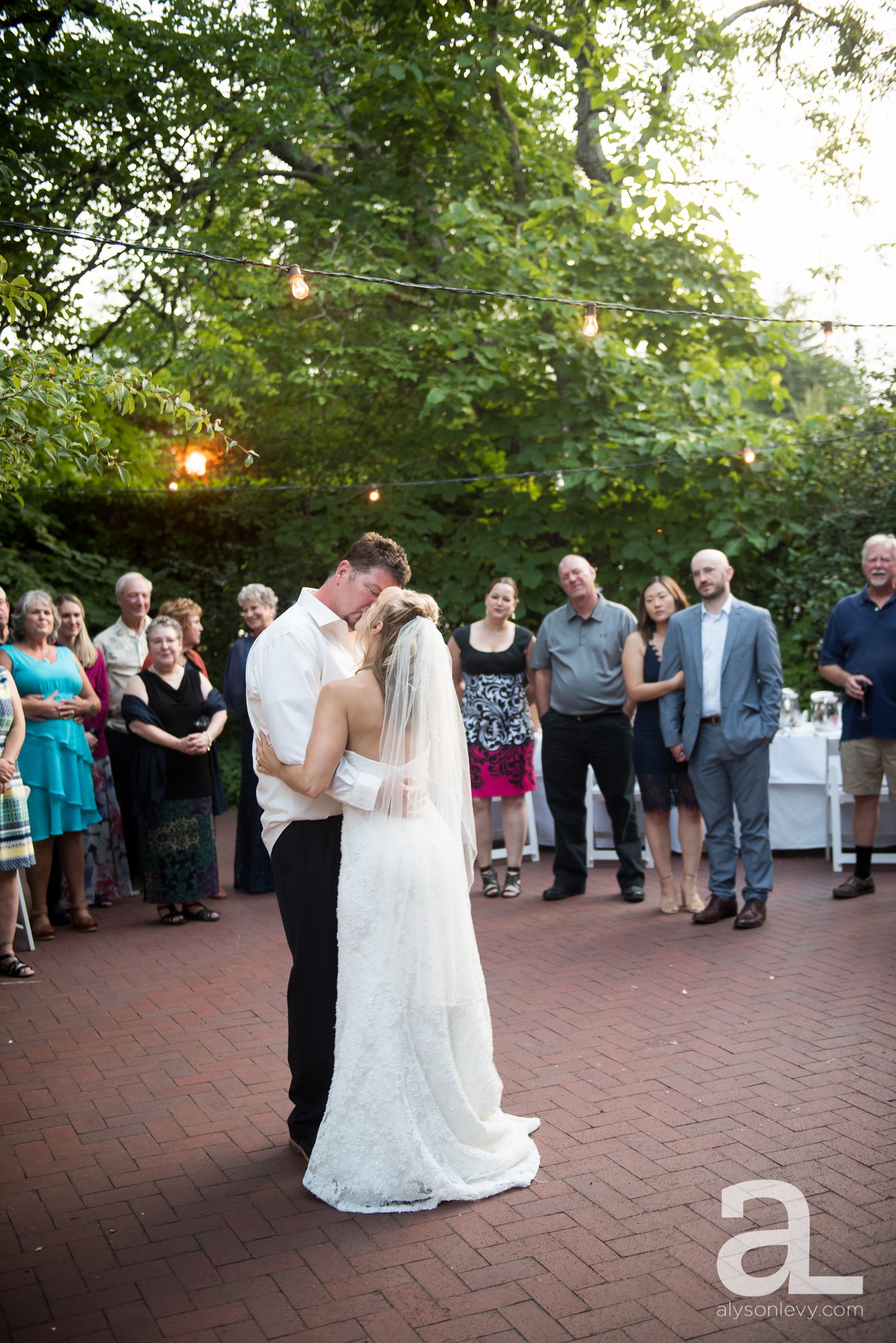 McMenamins-Edgefield-Wedding-Photography_0120.jpg