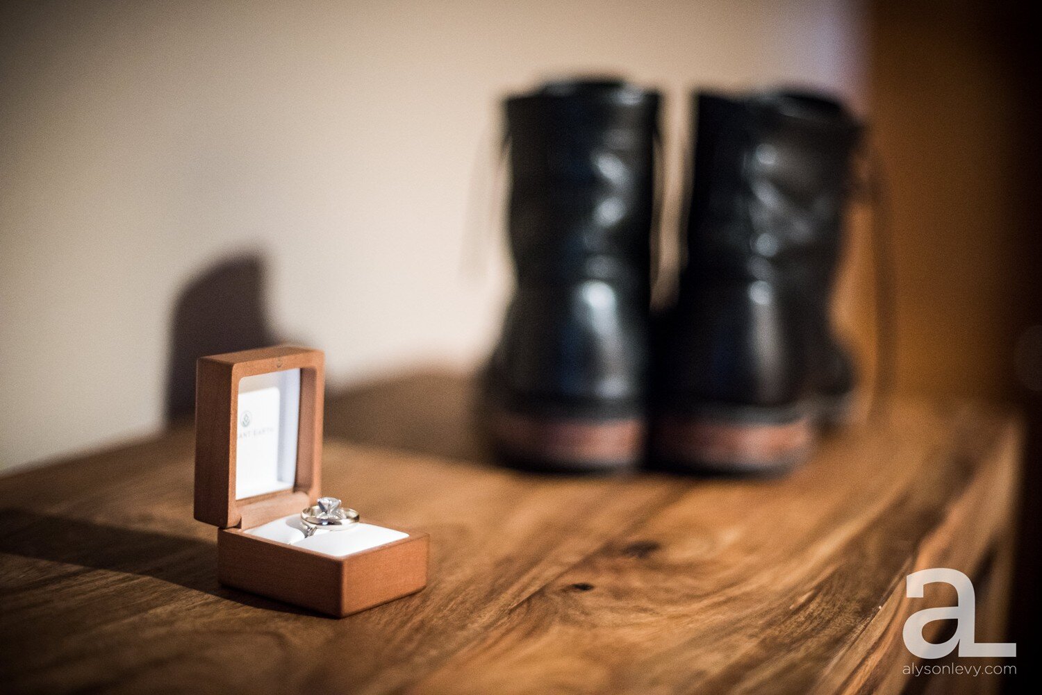 Bend-Elopement-Intimate-Wedding-Photography_0002.jpg