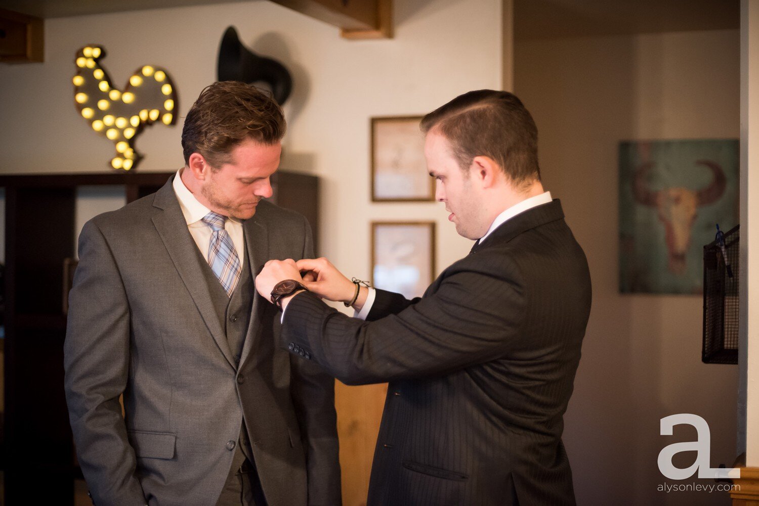 Bend-Elopement-Intimate-Wedding-Photography_0013.jpg