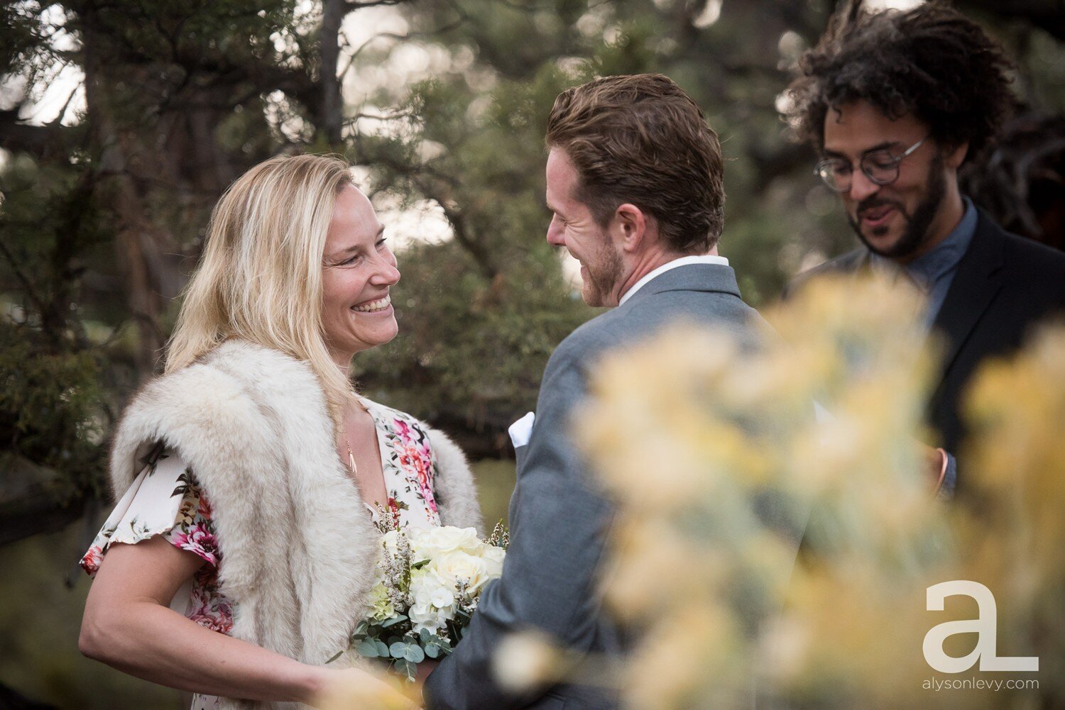 Bend-Elopement-Intimate-Wedding-Photography_0020.jpg