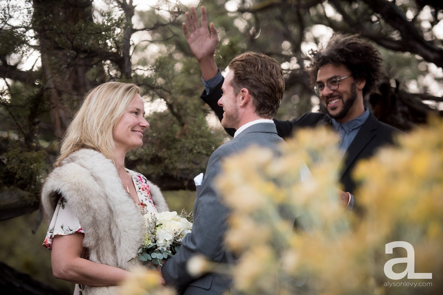 Bend-Elopement-Intimate-Wedding-Photography_0021.jpg