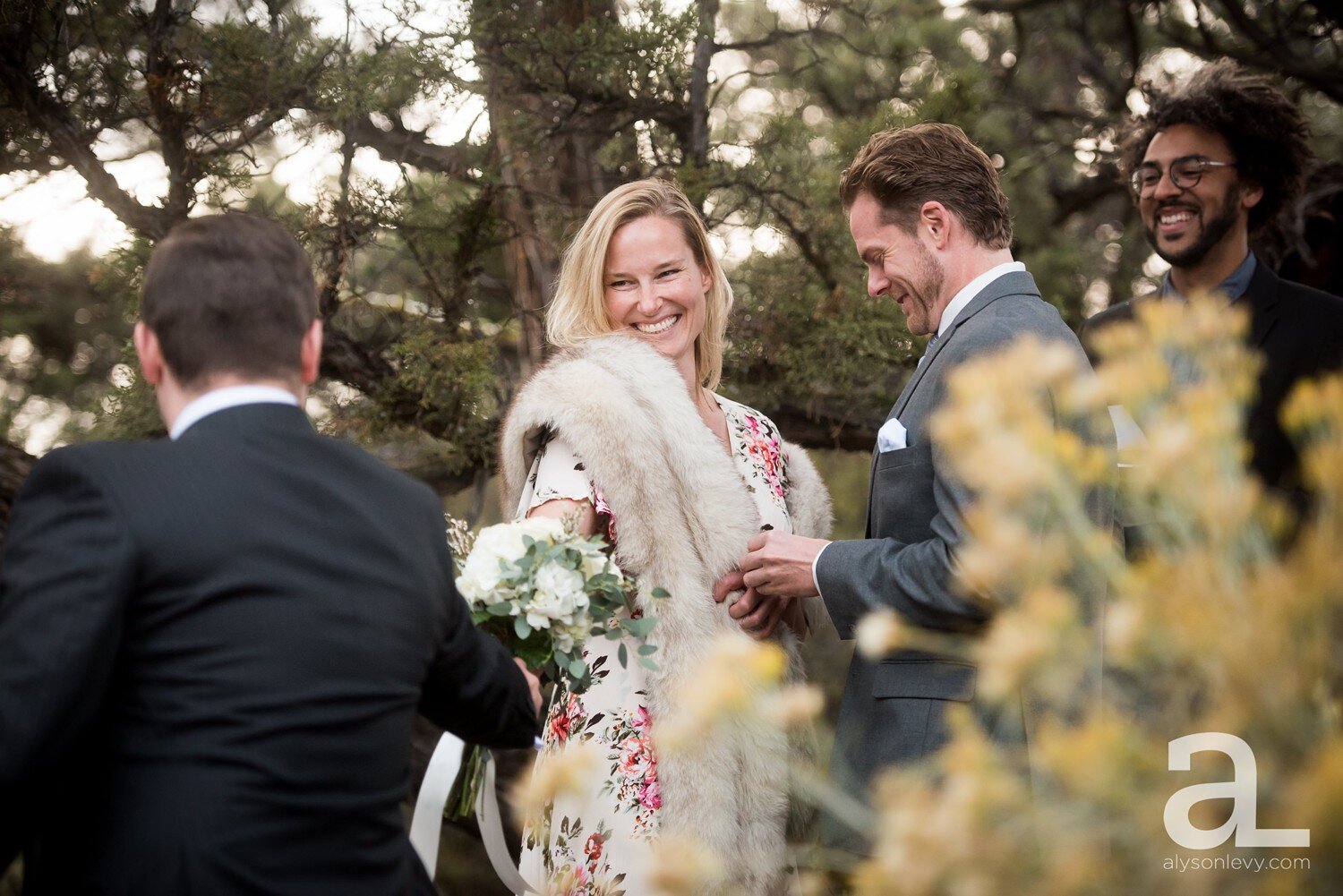 Bend-Elopement-Intimate-Wedding-Photography_0024.jpg