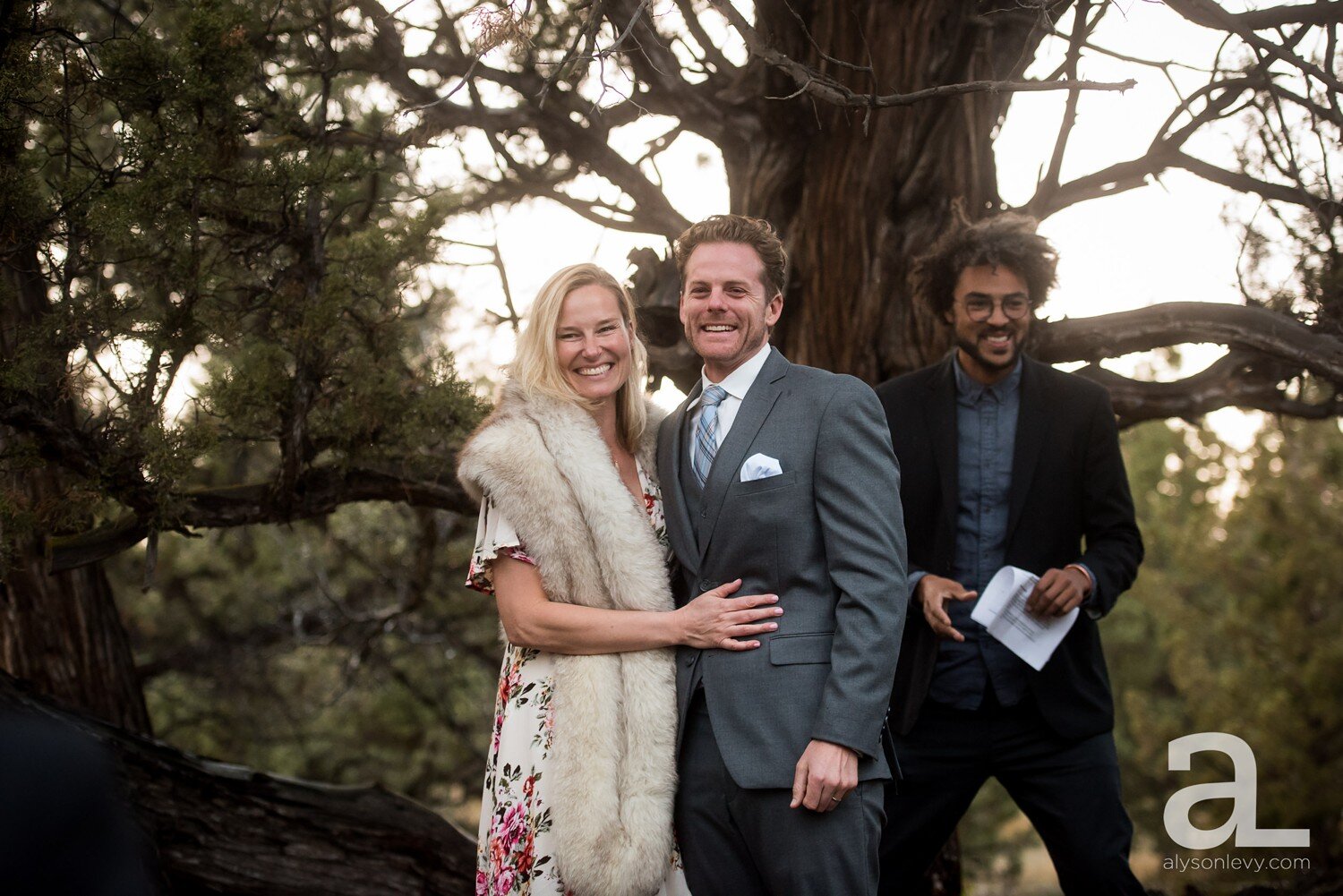 Bend-Elopement-Intimate-Wedding-Photography_0034.jpg