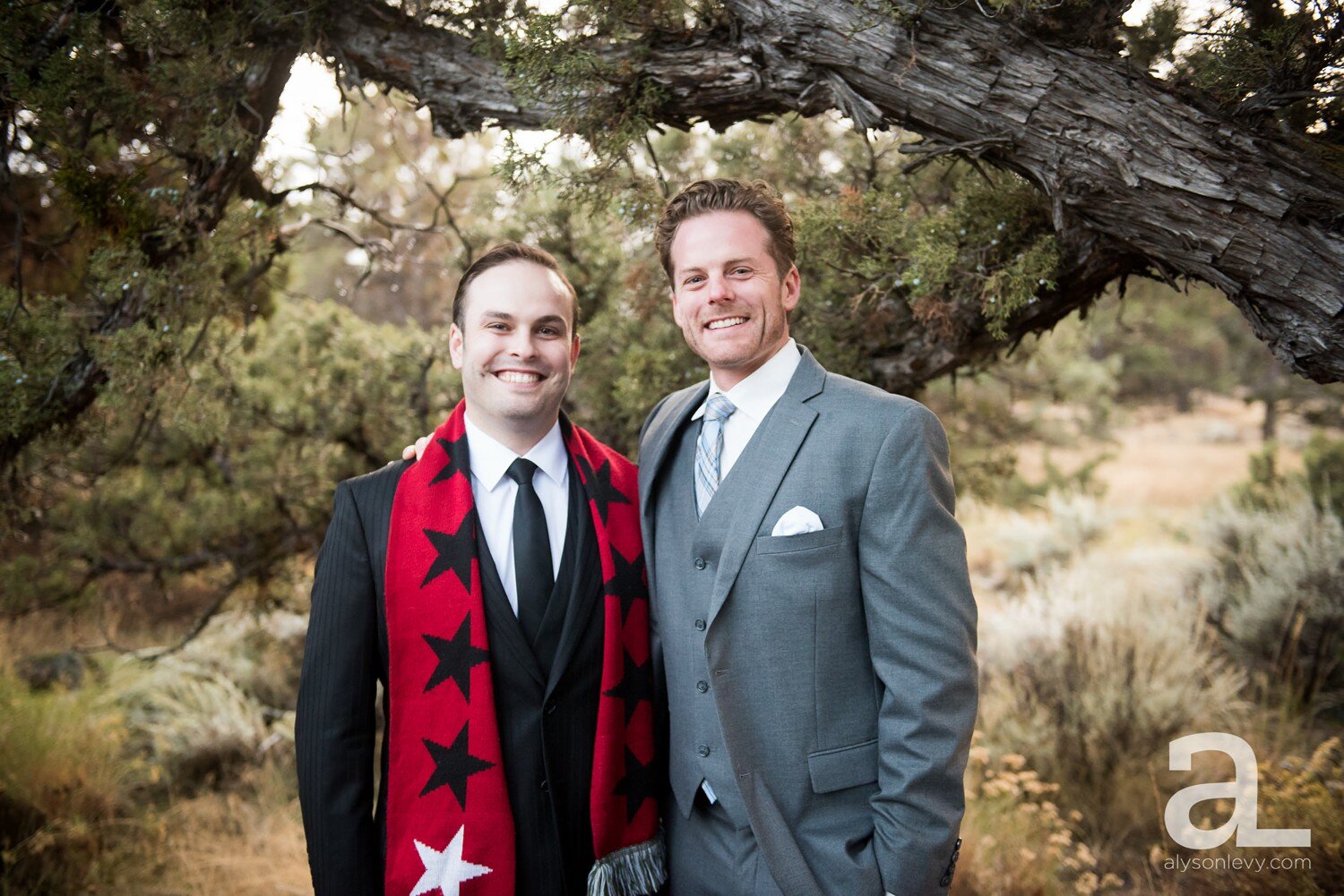 Bend-Elopement-Intimate-Wedding-Photography_0044.jpg