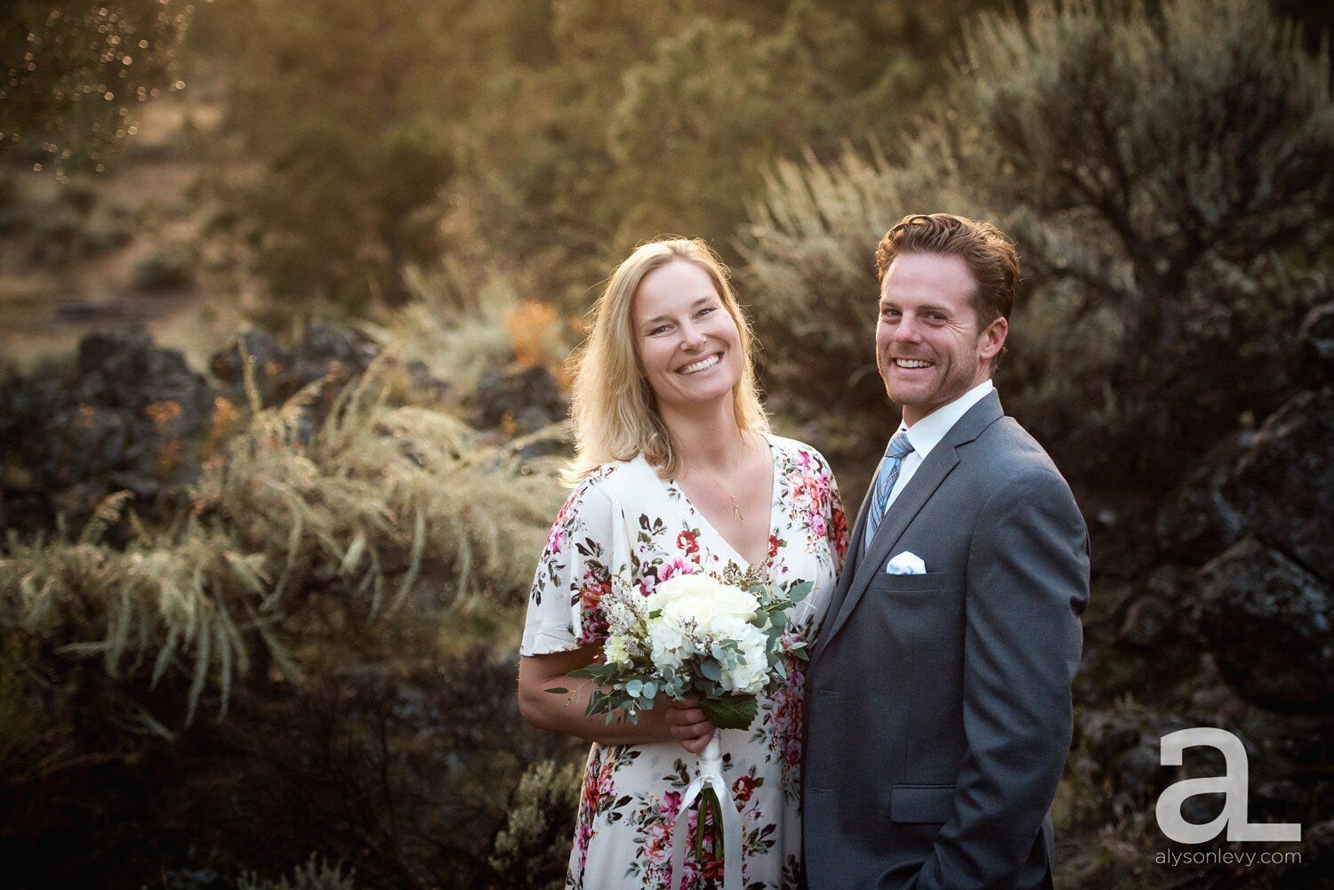 Bend-Elopement-Intimate-Wedding-Photography_0048.jpg