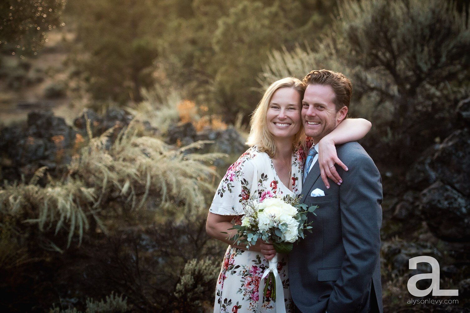 Bend-Elopement-Intimate-Wedding-Photography_0053.jpg