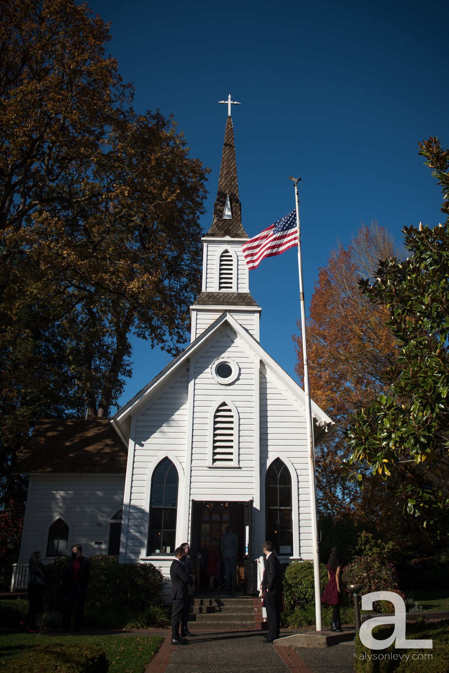 Oaks-Pioneer-Church-Portland-Wedding001.jpg