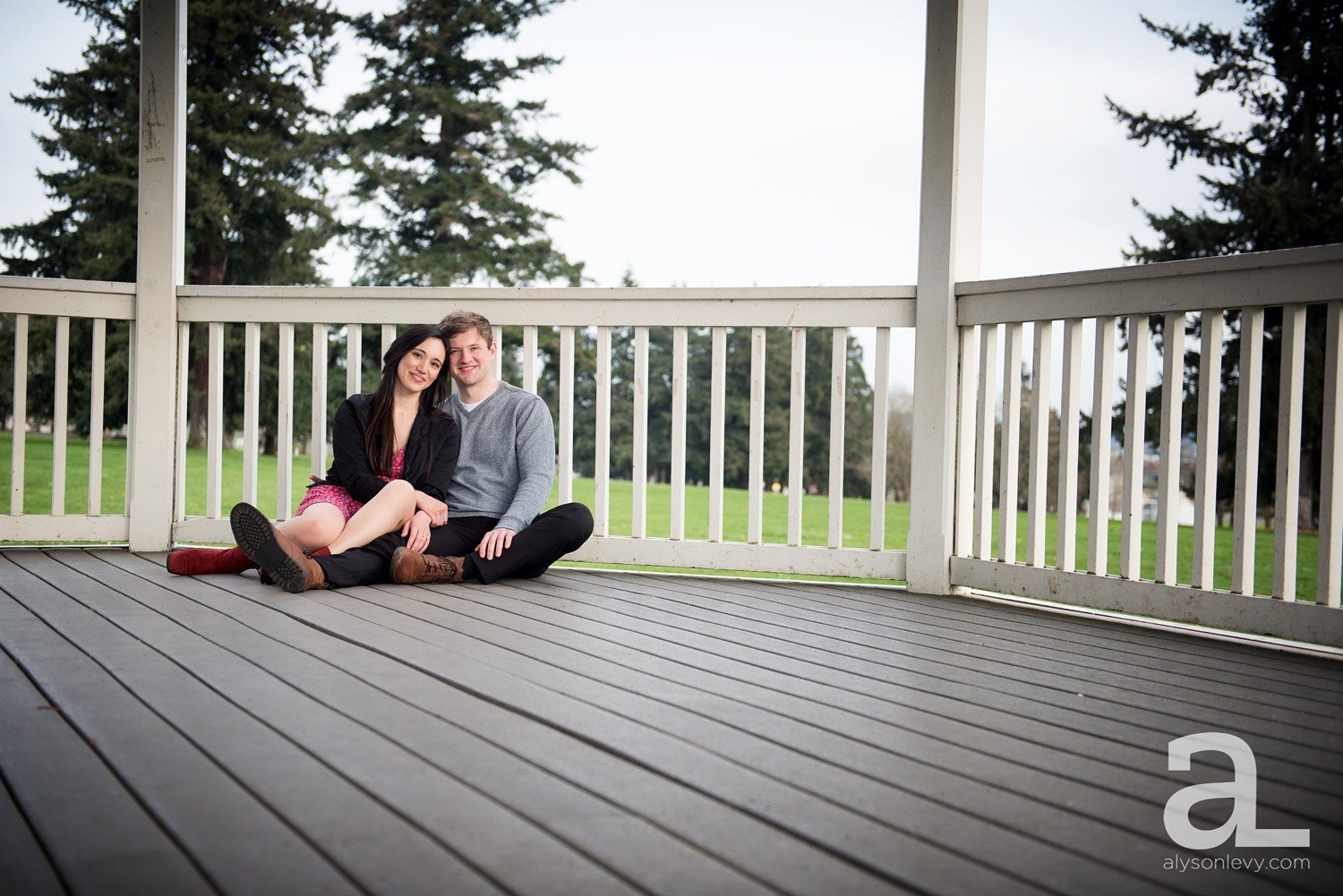 Ft-Vancouver-Spring-Engagement-Photography_0005.jpg