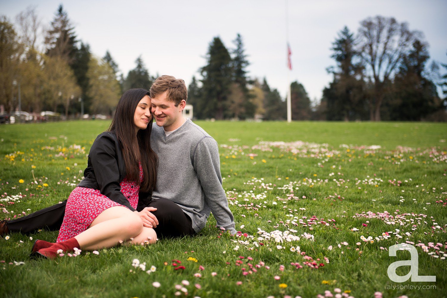 Ft-Vancouver-Spring-Engagement-Photography_0007.jpg