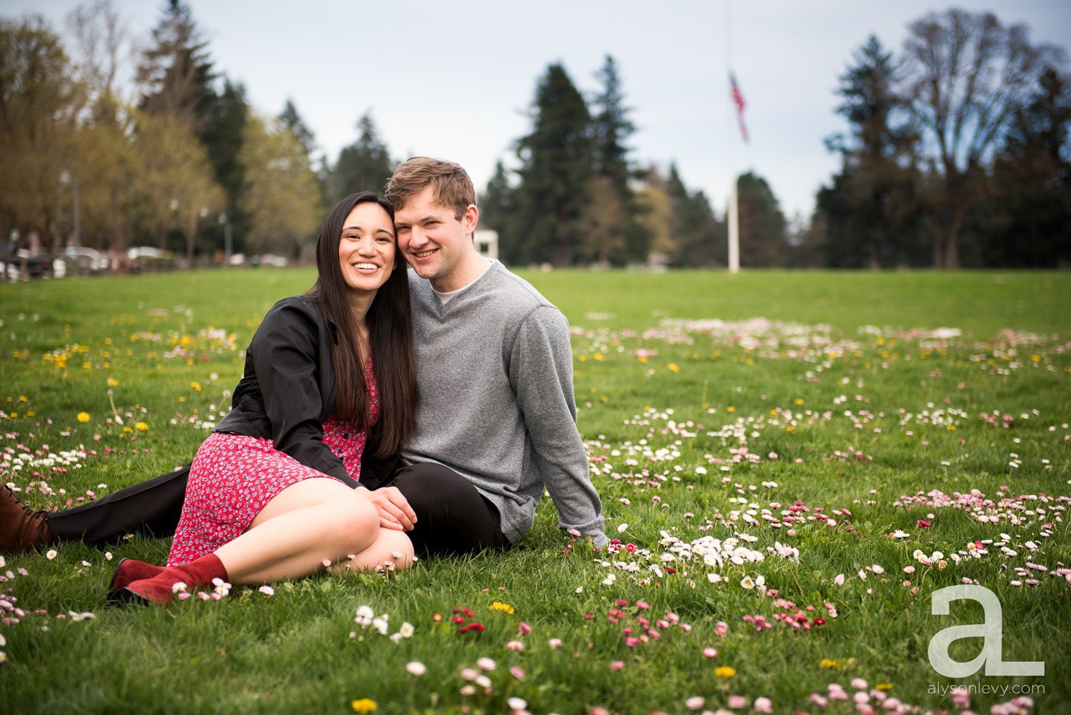 Ft-Vancouver-Spring-Engagement-Photography_0008.jpg