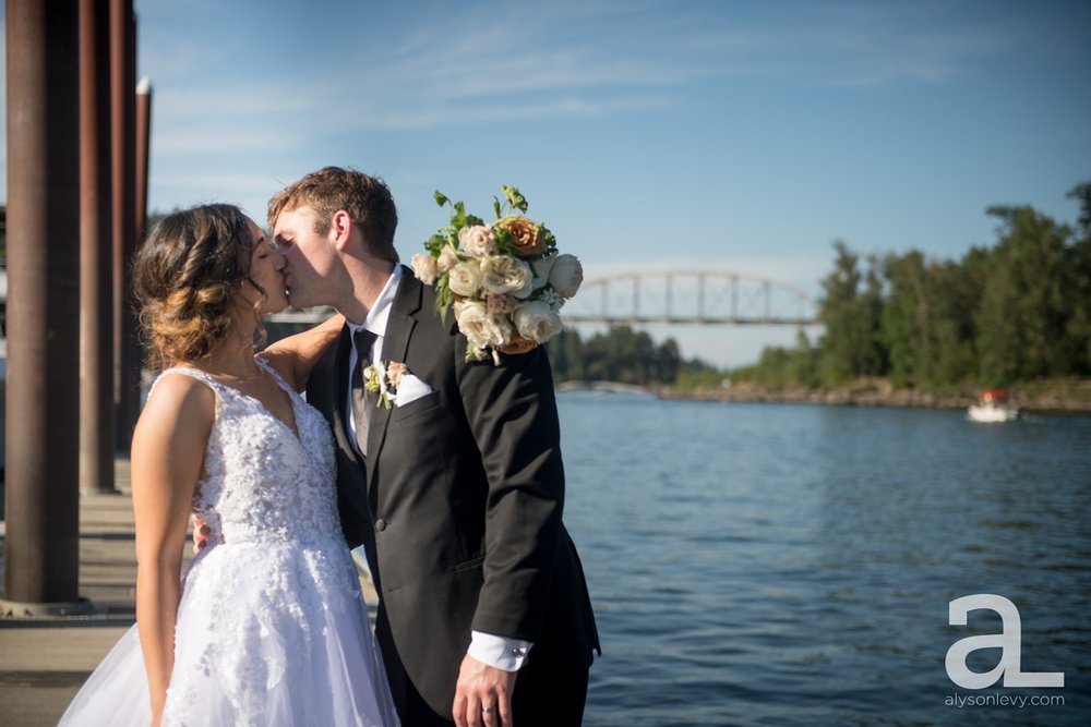 Ironligh-LakeOswego-Wedding-Photography_0060.jpg