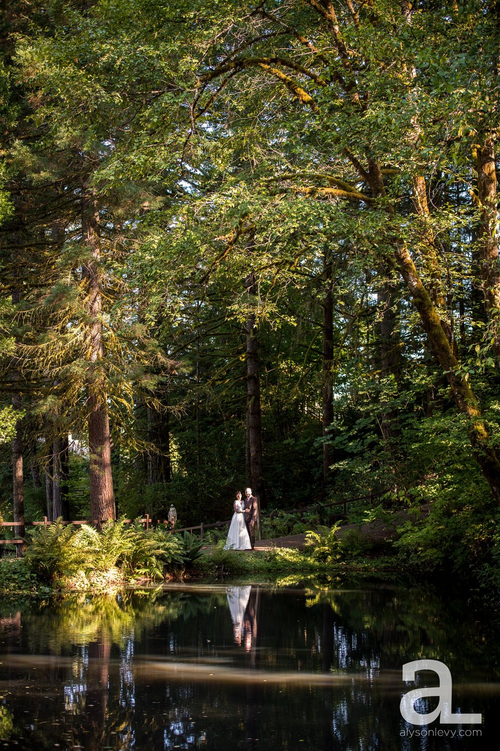 Hornings-Hideout_Oregon-Wedding-Photography_0013.jpg
