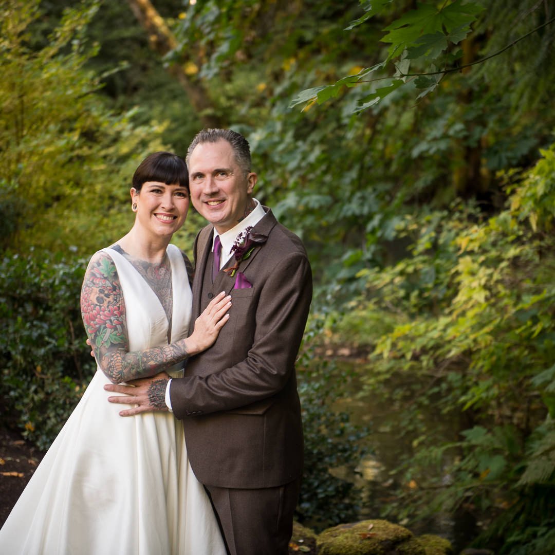 A favorite recent wedding. One of those relaxed wedding days that just couldn't have been any sweeter. (Beautiful couple, light, setting and florals were a big bonus, too. Who says you can't have it all?)⁣
⁣
venue: @horningshideout⁣
florals: @novella