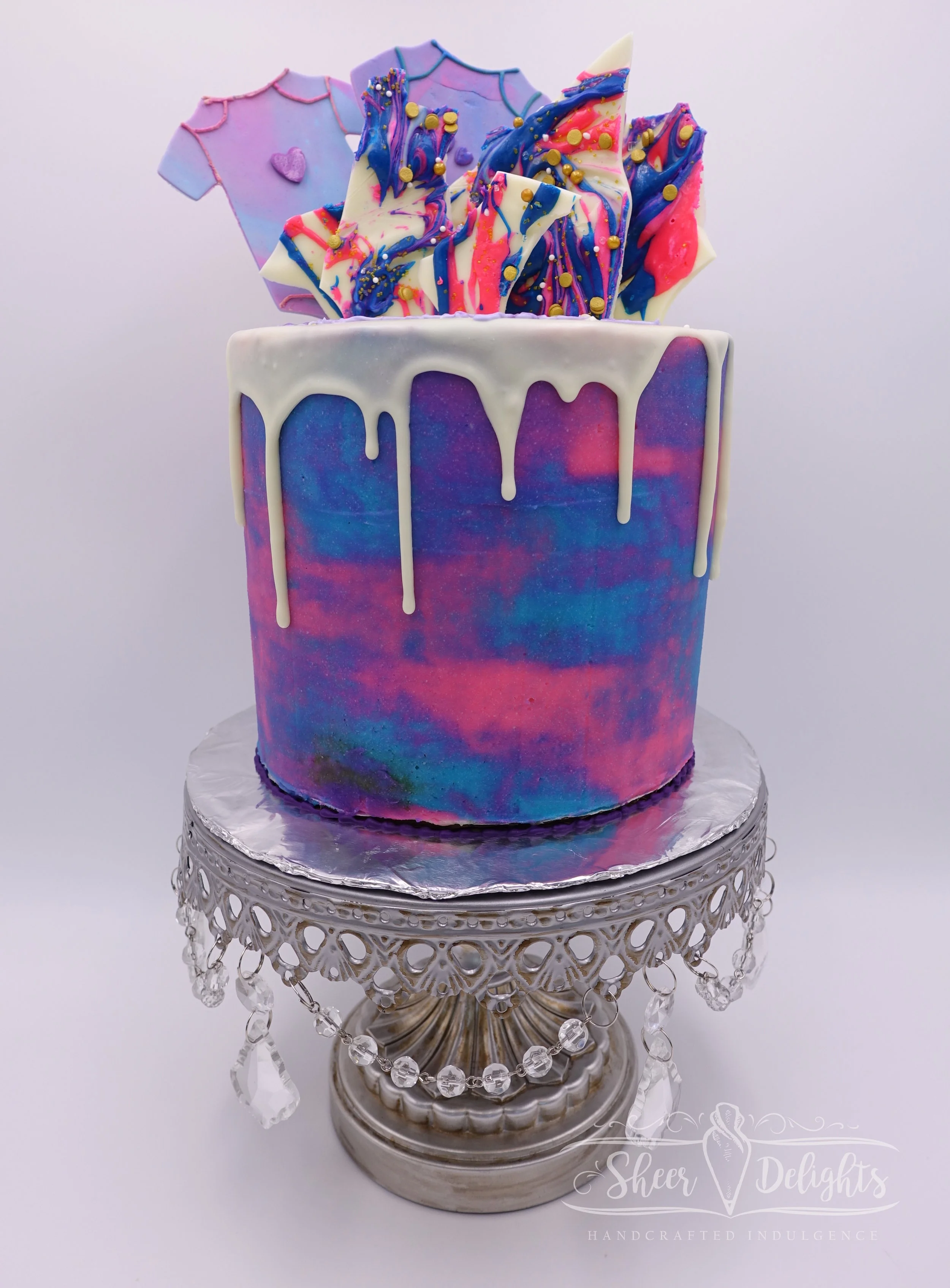  Pink or Blue, We Love you! The marbled candy bark with gold sprinkles and onsies pulled it all together. 