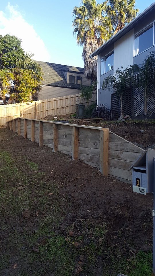 Retaining wall