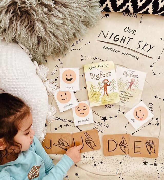 We love seeing our digital downloads in those tiny hands. ☺️ Casey got creative and used our ASL Fingerspelling &amp; Letter Formation Duo to create her own flashcards on kraft paper, and used them alongside our Emotions &amp; Feelings printable flas