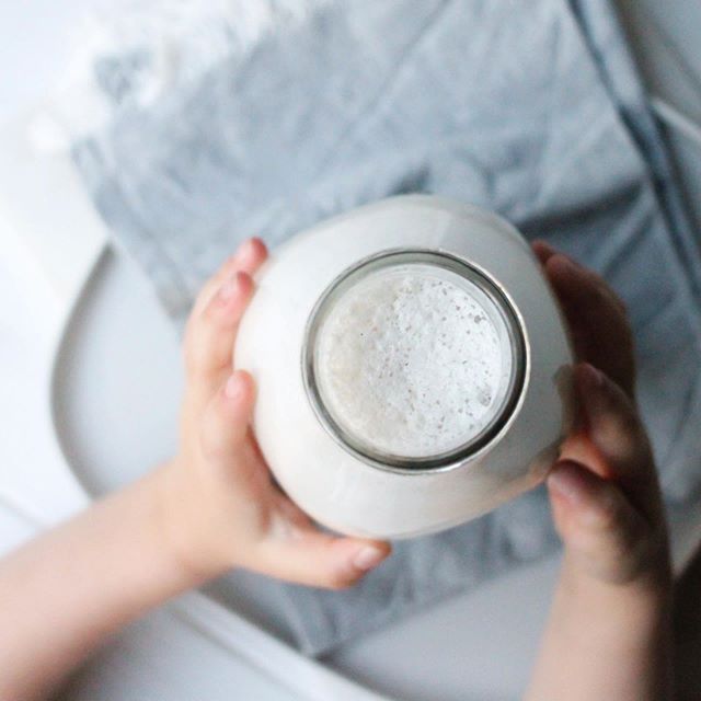 Cashew Milk 🥛🌱 Creamy and delicious, with a hint of vanilla bean. Perfect for Turmeric lattes in this winter weather here in AUS. Grab the recipe link in my stories 🙂👍🏻
⠀⠀⠀⠀⠀⠀⠀⠀⠀
I HAVE NOT been able to shake holiday mode since our family trip t