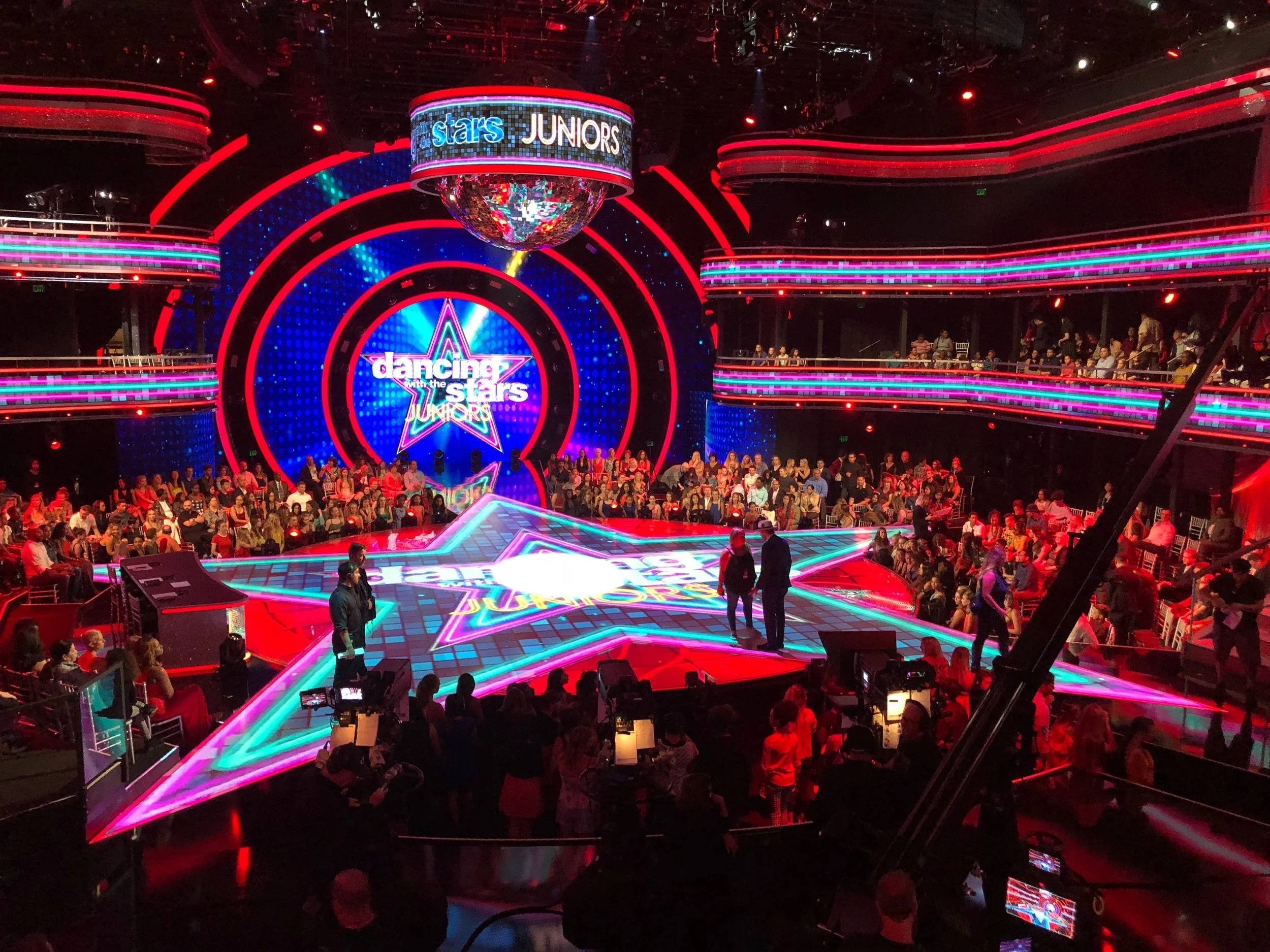 dancing with the stars juniors set design 1.jpg