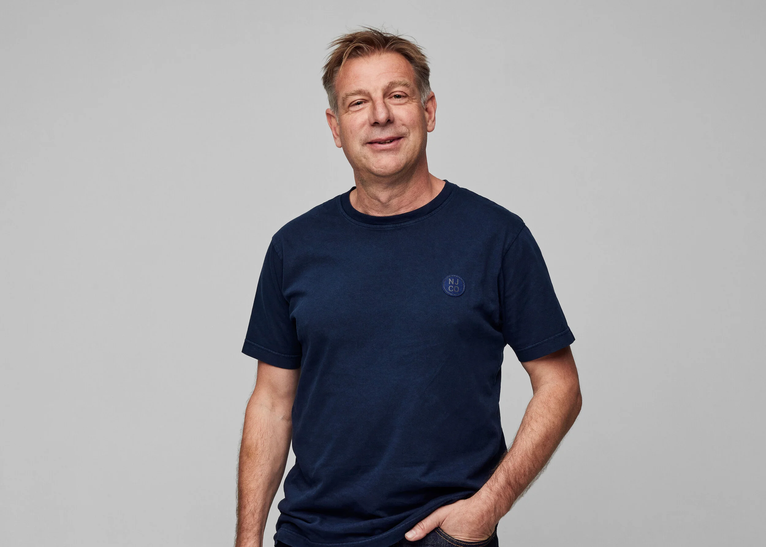  NICK BELL  Nick has been a registered Architect since qualifying in the UK in 1993, with subsequent registration in NSW. His early experience included working in London, Frankfurt, Moscow and Sydney, where he worked for acclaimed Australian architec