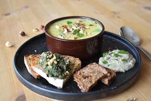 Cooking with seasons, taste and senses: Find creativity with vegetarian food with Benjamin L. Medin